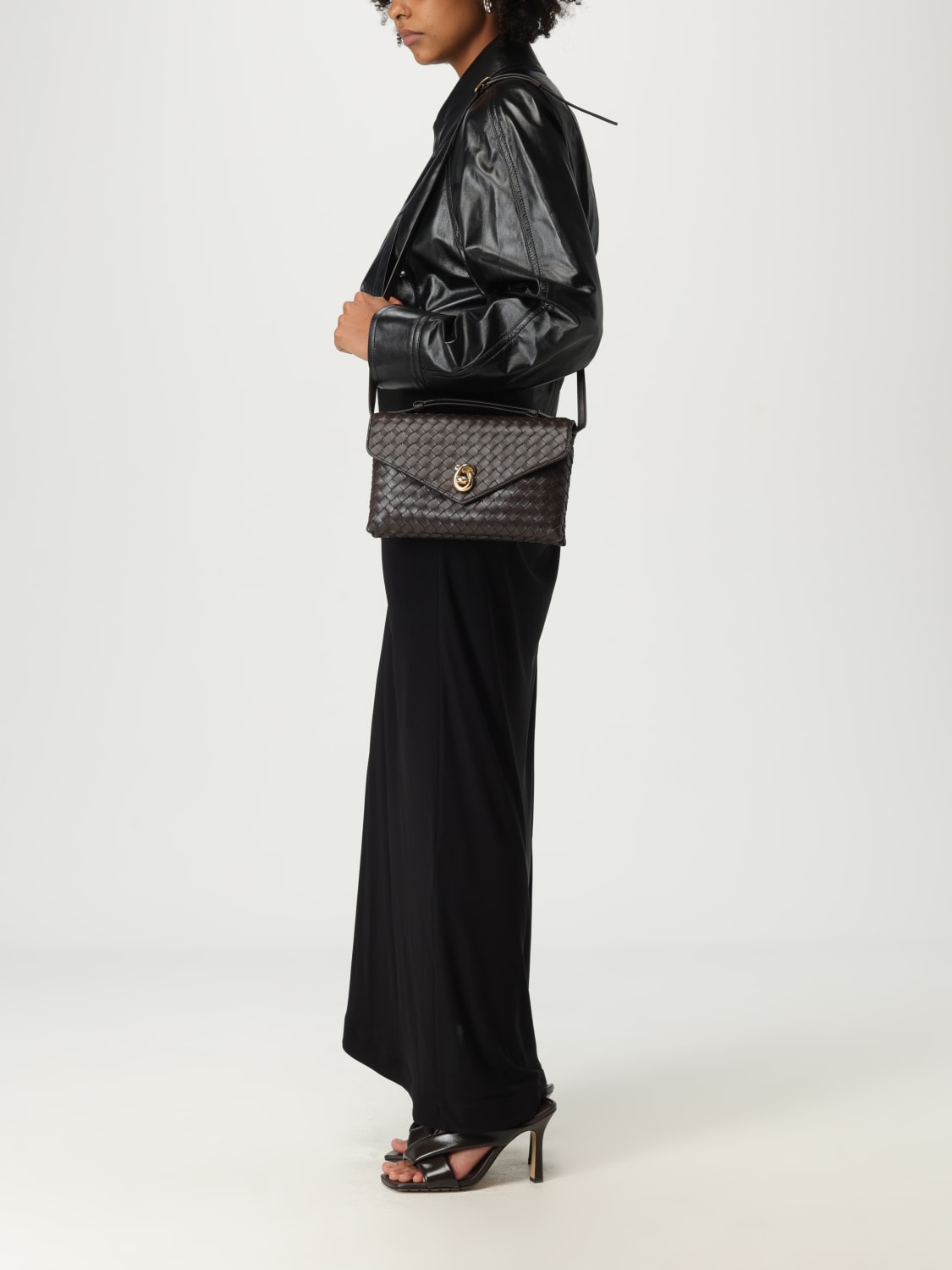 ハンドバッグ BOTTEGA VENETA Woman Handbag Dark 817191 V08Z0 2190 BOTTEGA VENETA: Shoulder bag woman - Dark | Bottega Veneta