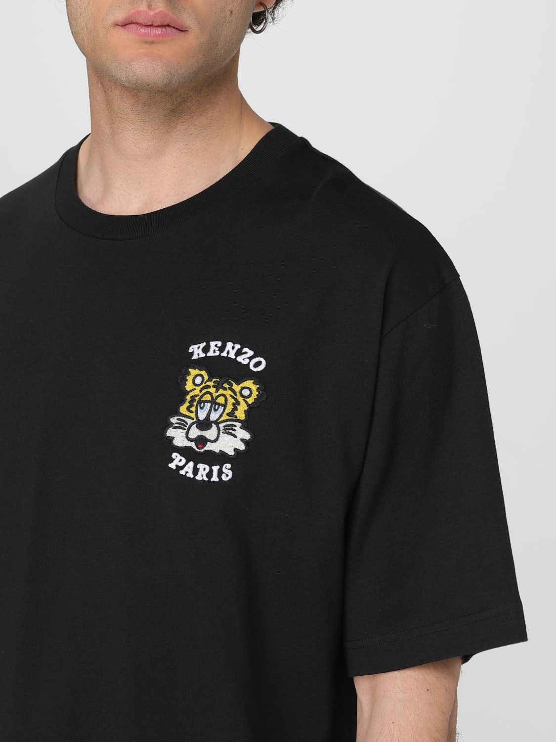 KENZO メンズ 半袖Tシャツ FF58TS4824SG Kenzo By Verdy Collection Men's Embroidered Classic T-Shirt