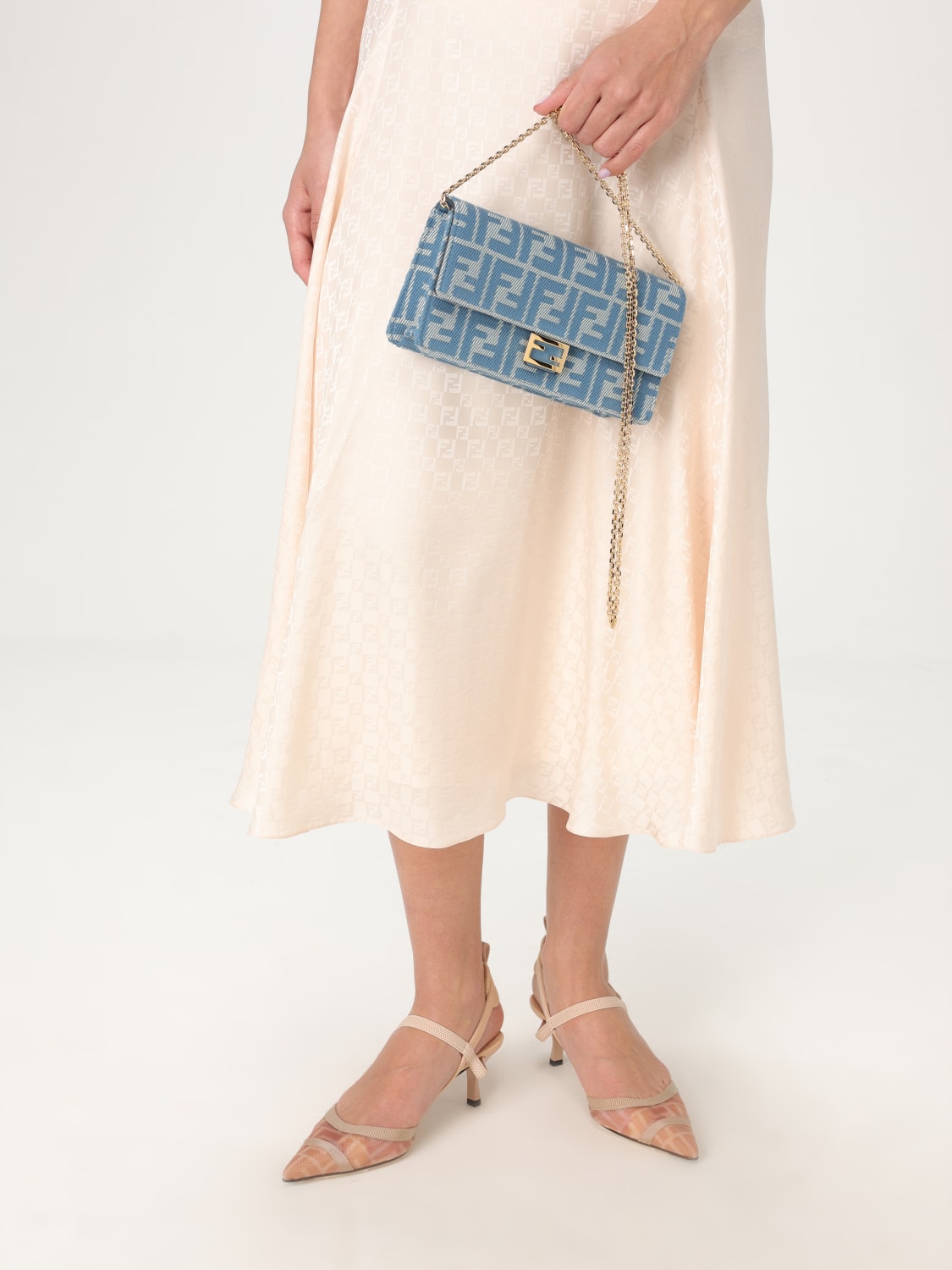 ショルダーバッグ・ポシェット FENDI Woman Shoulder bag Gnawed Blue 8M0498 AUNJ F1SKL FENDI: Shoulder bag woman - Gnawed Blue | Fendi shoulder bag