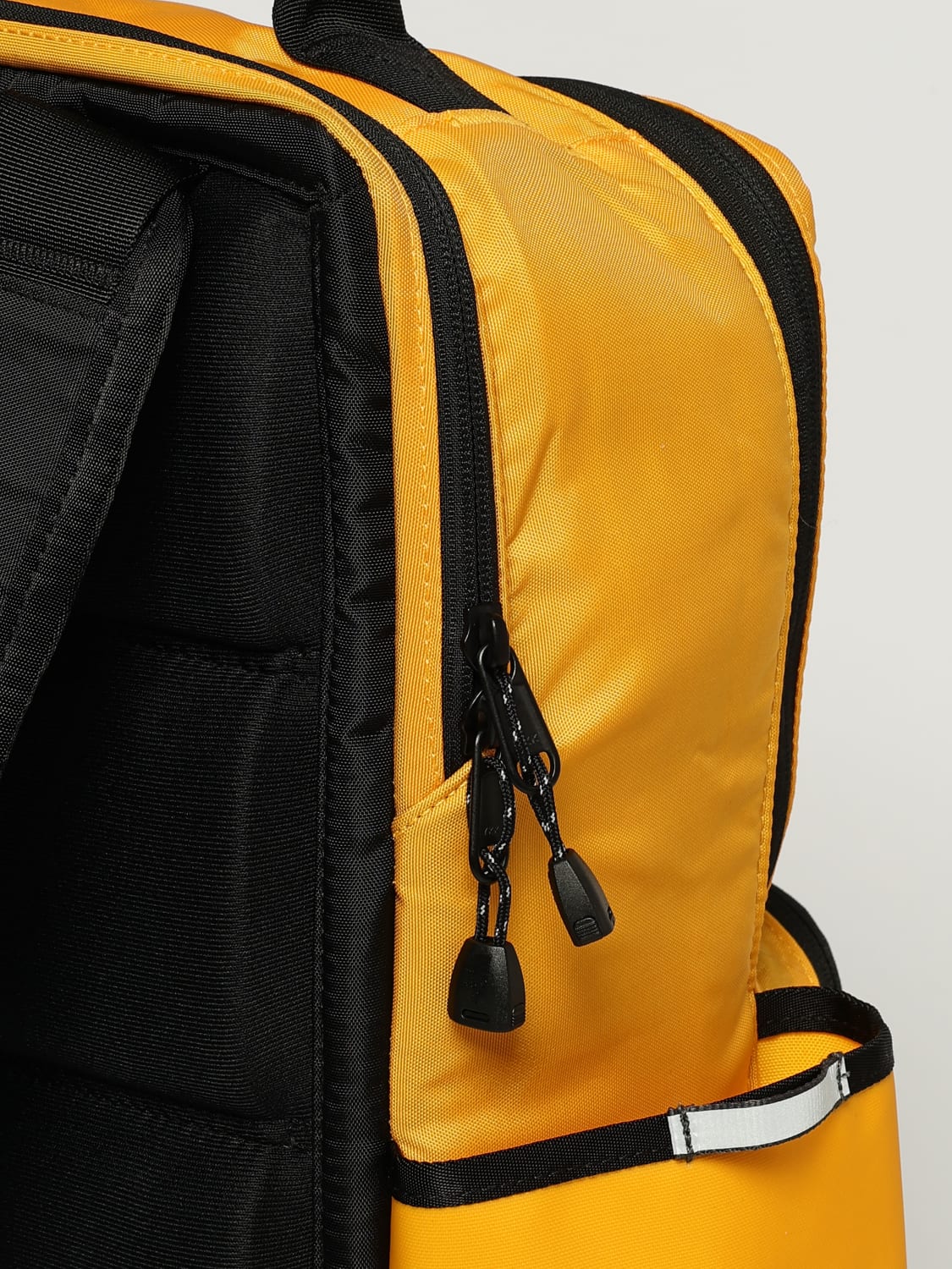THE NORTH FACE ZAINO: Zaino Base Camp The North Face in nylon riciclato riverstito in PVC , Giallo - Img 3