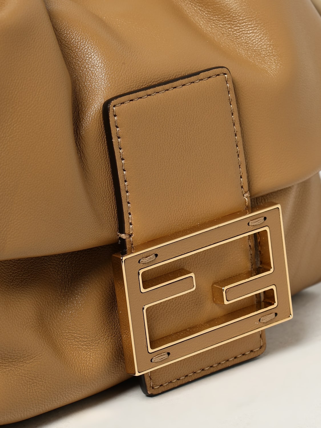 ショルダーバッグ・ポシェット FENDI Woman Shoulder bag Beige 8BS105 ABVE F19P8 FENDI: Shoulder bag woman - Beige | Fendi mini bag 8BS105