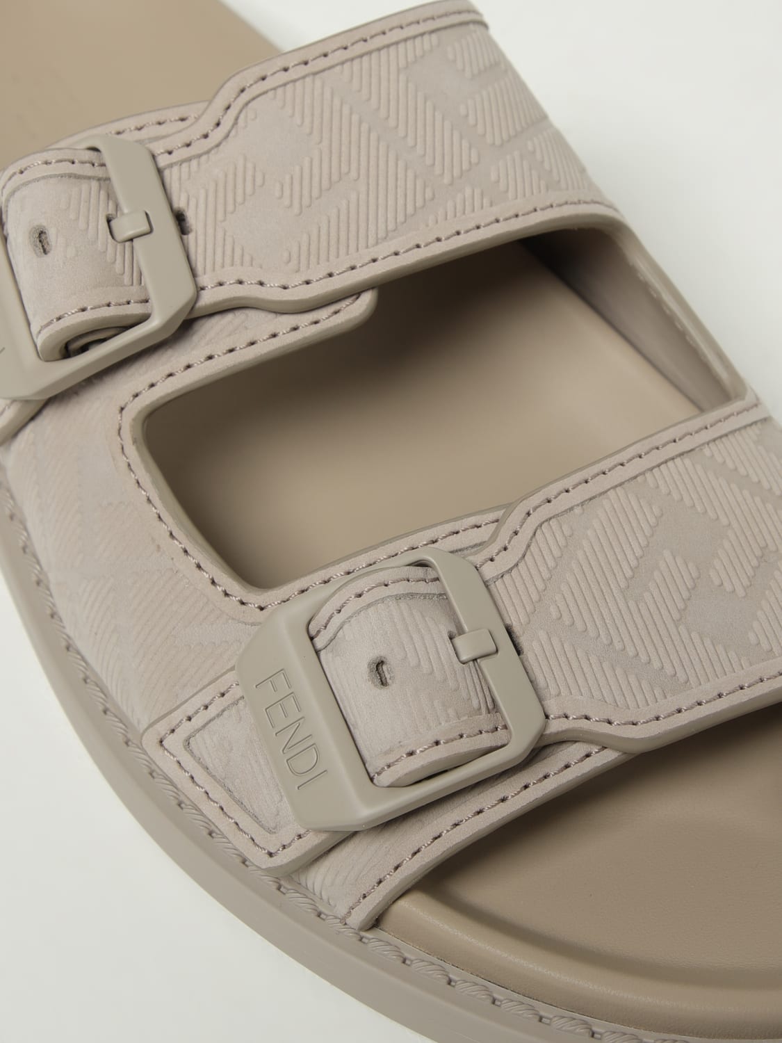 サンダル FENDI Men Sandals Beige 7X1604AN8B F0EJB FENDI: Shoes men - Beige | Fendi sandals 7X1604AN8B online