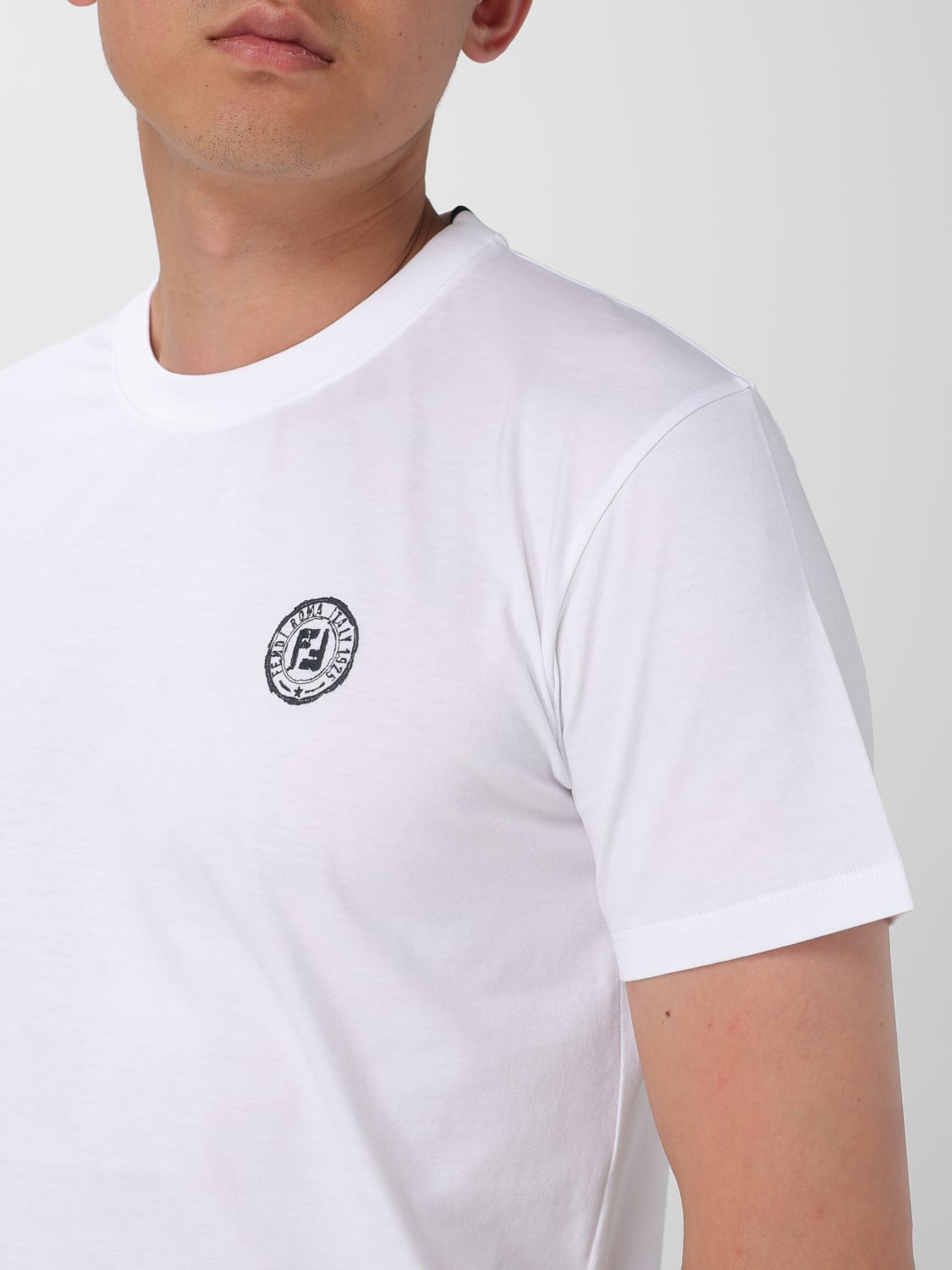 Tシャツ・カットソー FENDI Men T-shirt White FY1319 AV0H F0QA0 FENDI: T-shirt men - White | Fendi t-shirt FY1319 AV0H