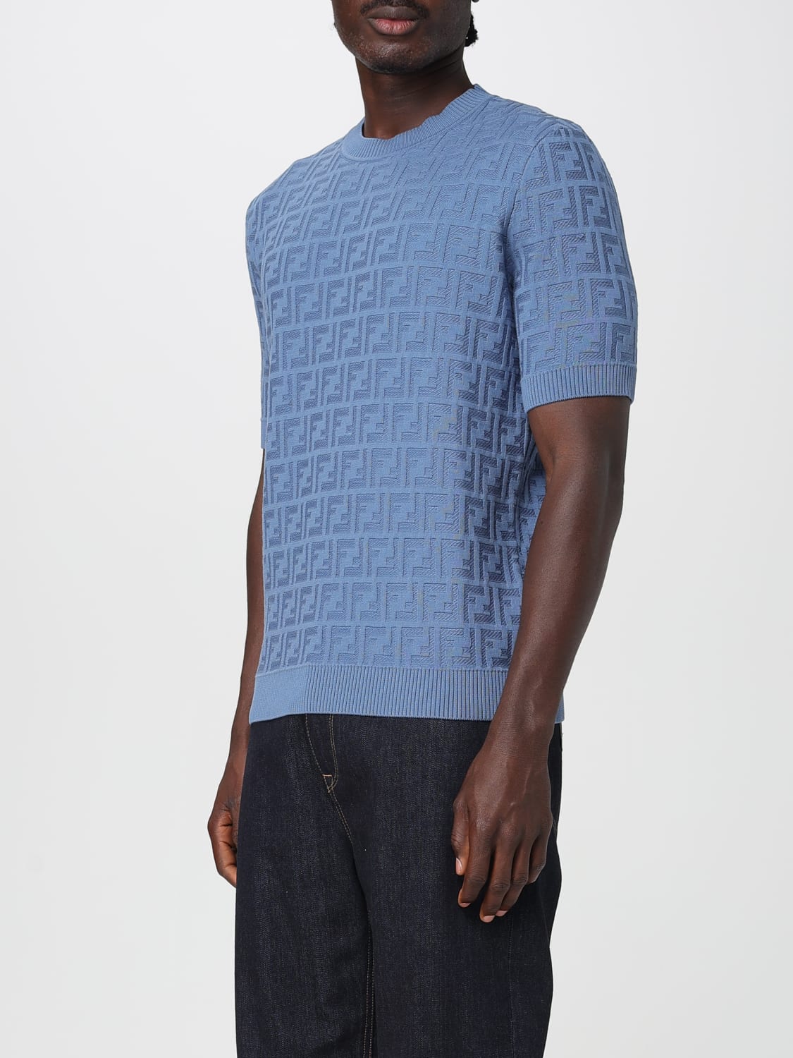 FENDI: T-shirt in maglia con monogram jacquard - Azzurro | T