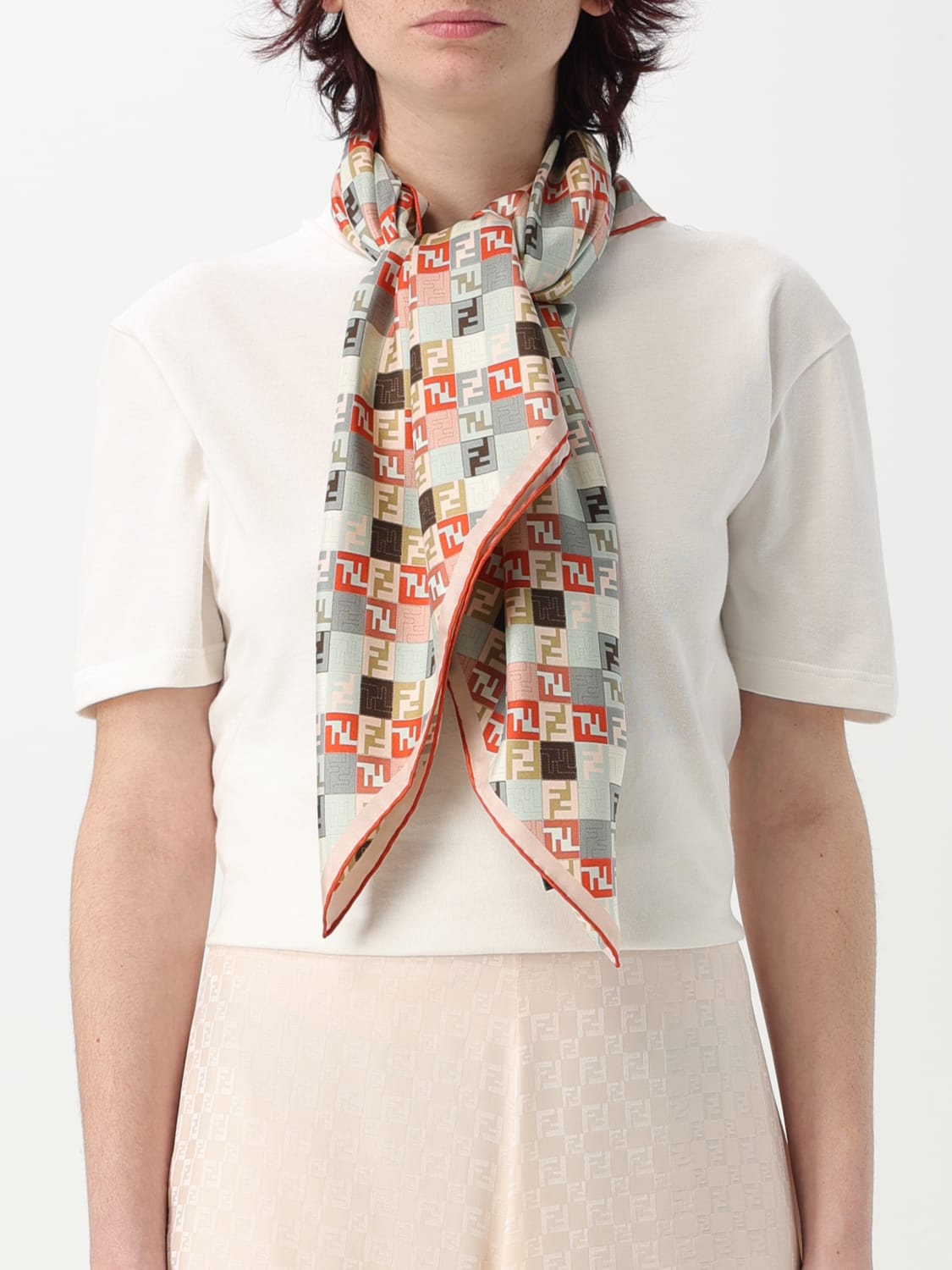 スカーフ FENDI Woman Neck scarf Orange FXT091 AUMD F1N50 FENDI: Neck scarf woman - Orange | Fendi neck scarf FXT091