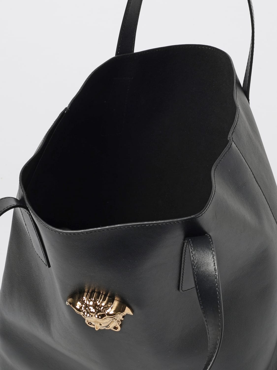 VERSACE BORSA A TRACOLLA: Shopper La Medusa in pelle Versace, Nero - Img 5
