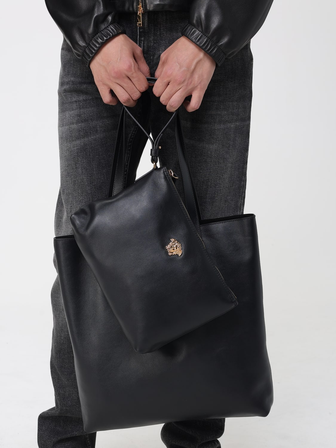 VERSACE PORTADOCUMENTI: Pochette La Medusa in pelle Versace, Nero - Img 2