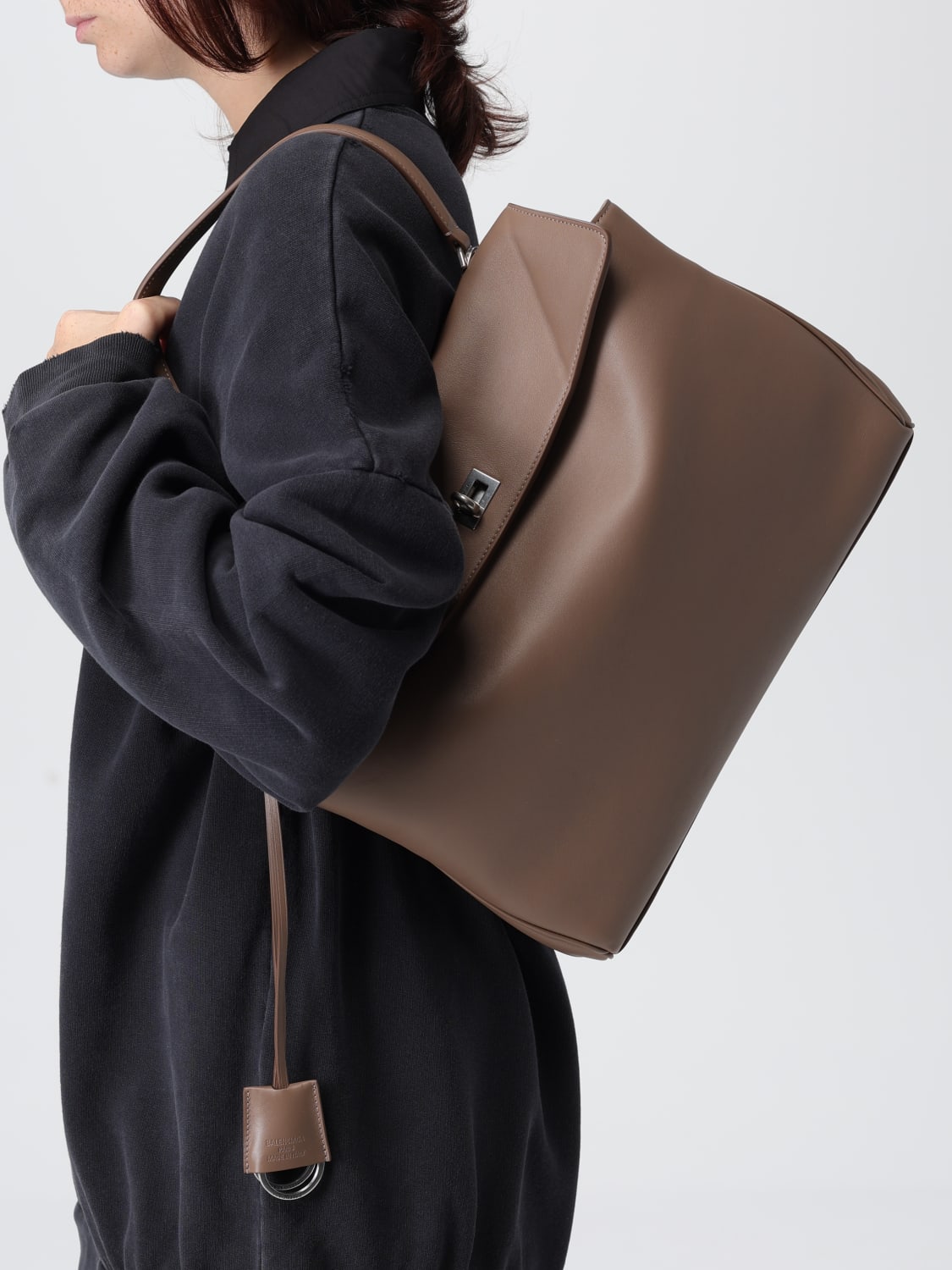 BALENCIAGA SHOULDER BAG: Shoulder bag woman Balenciaga, Dove Grey - Img 2