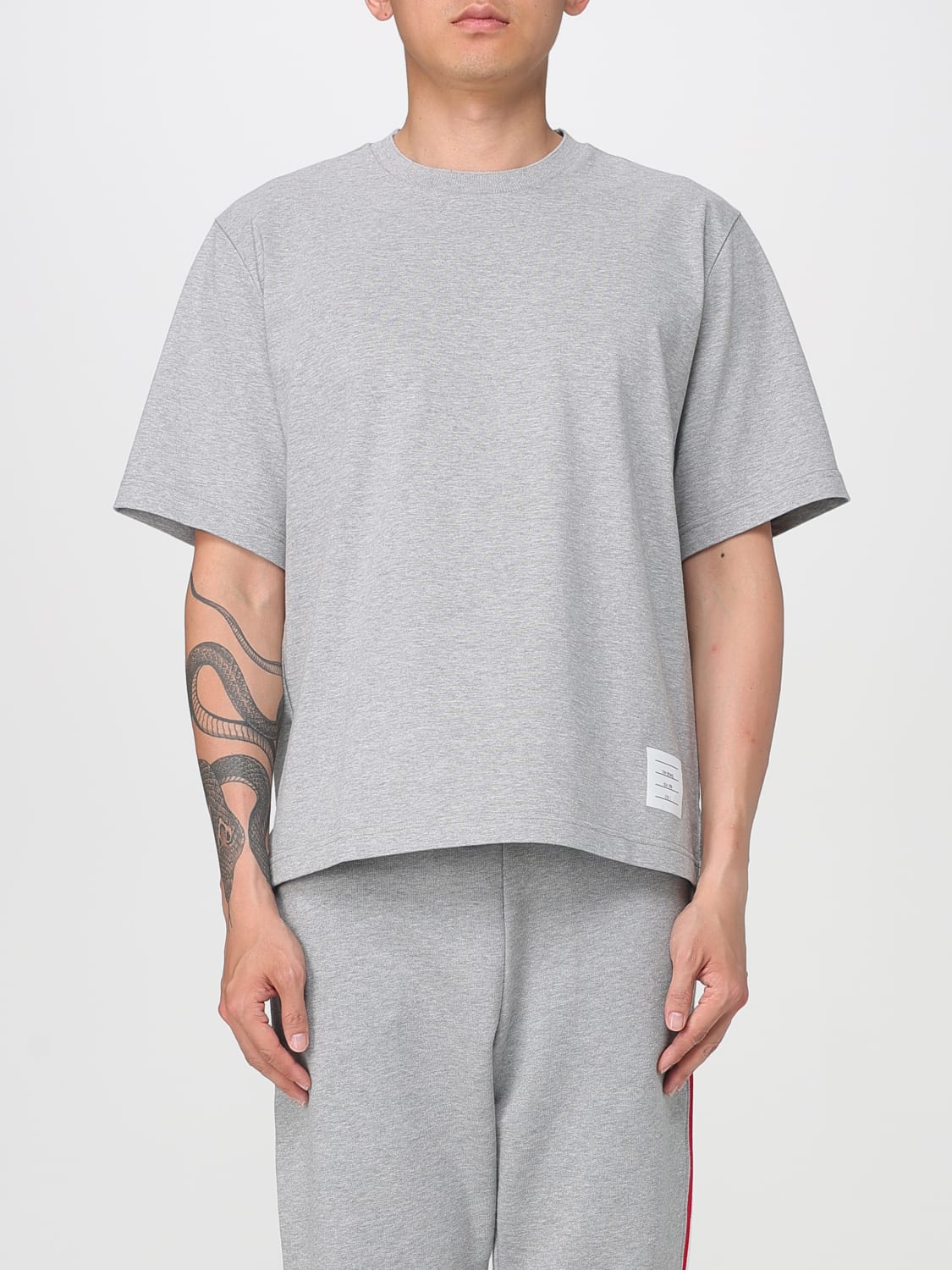 THOM BROWNE: T-shirt men - Grey | Thom Browne t-shirt