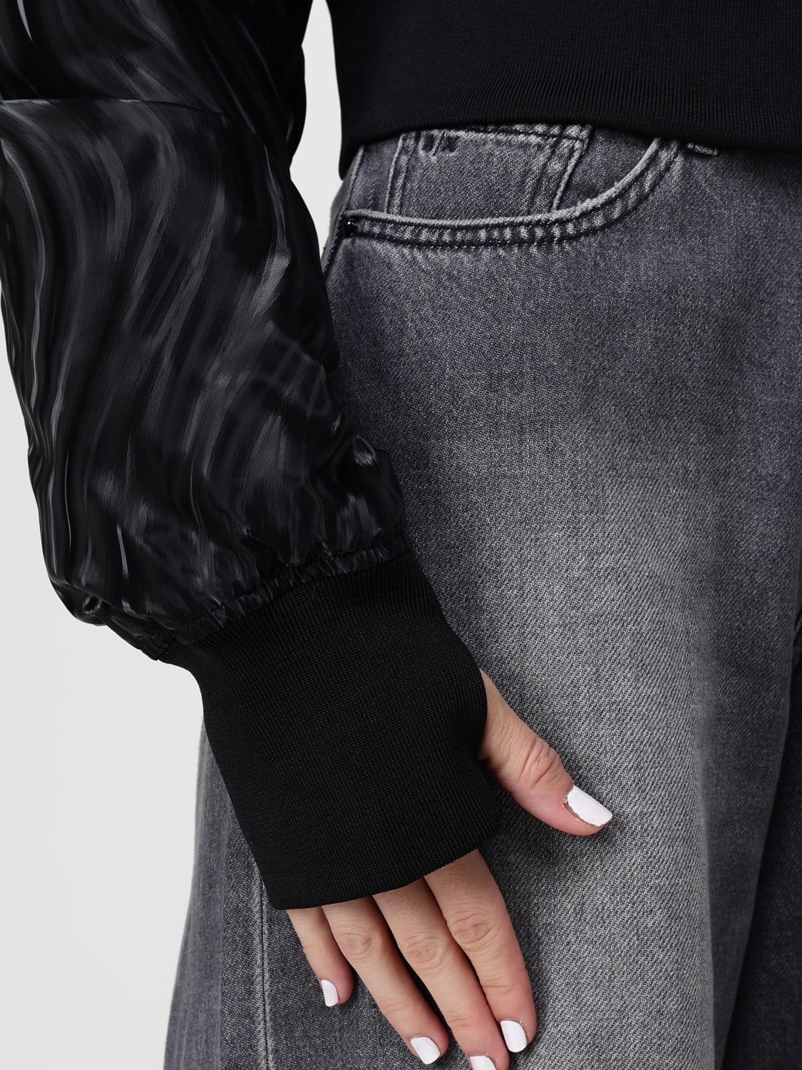 ARMANI EXCHANGE GIACCA: Bomber Armani Exchange in nylon stampato , Nero - Img 4