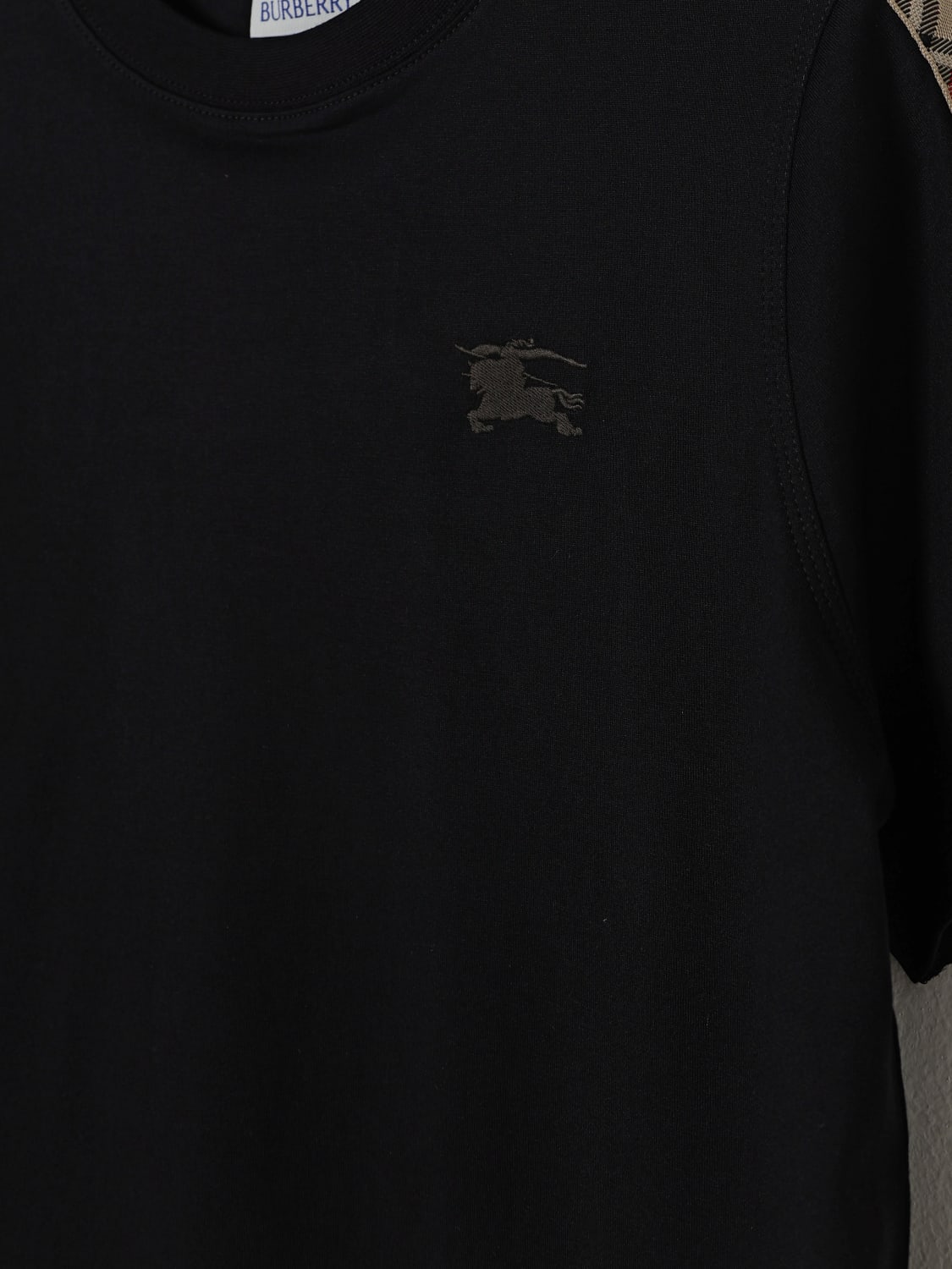 BURBERRY T-SHIRT: T-shirt in cotone con bande check Burberry, Nero - Img 3