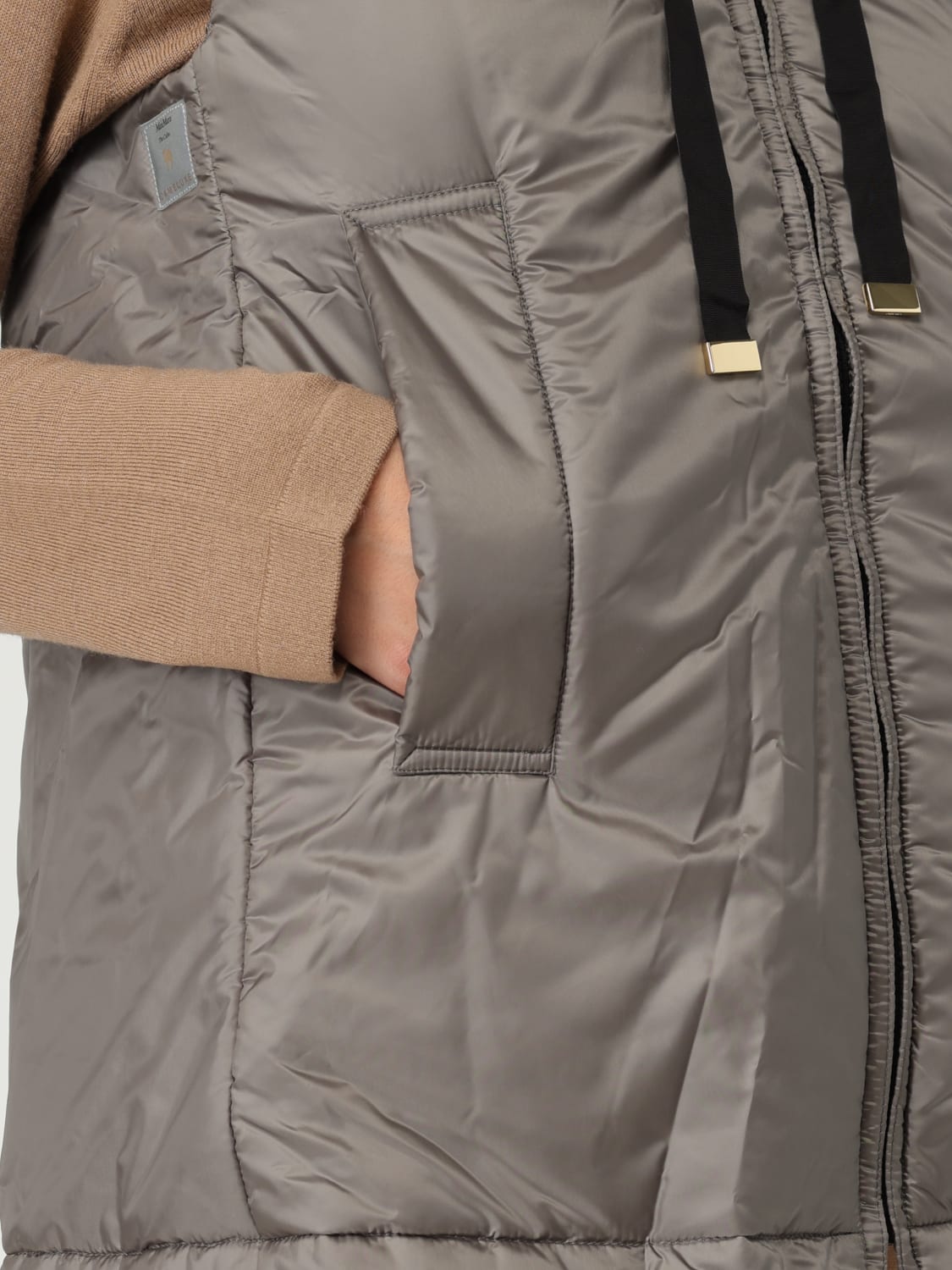 MAX MARA THE CUBE WAISTCOAT: Max Mara The Cube nylon padded vest, Charcoal - Img 4