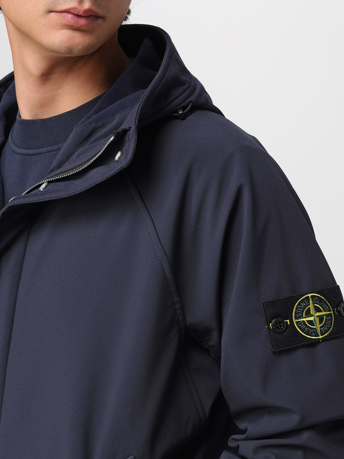 STONE ISLAND GIACCA: Giacca con cappuccio Soft shell Stone Island, Blue Navy - Img 5