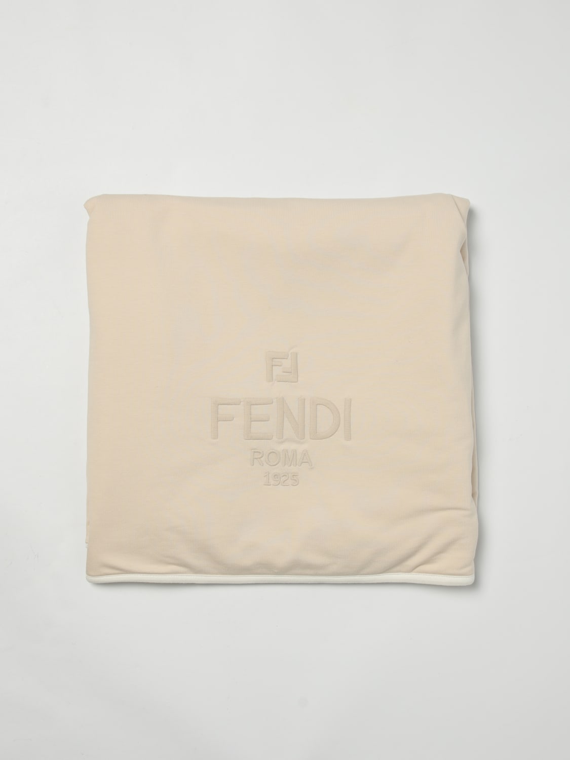 FENDI BEDCOVERS AND BLANKETS: Bedcovers and blankets lifestyle Fendi, Beige - Img 1