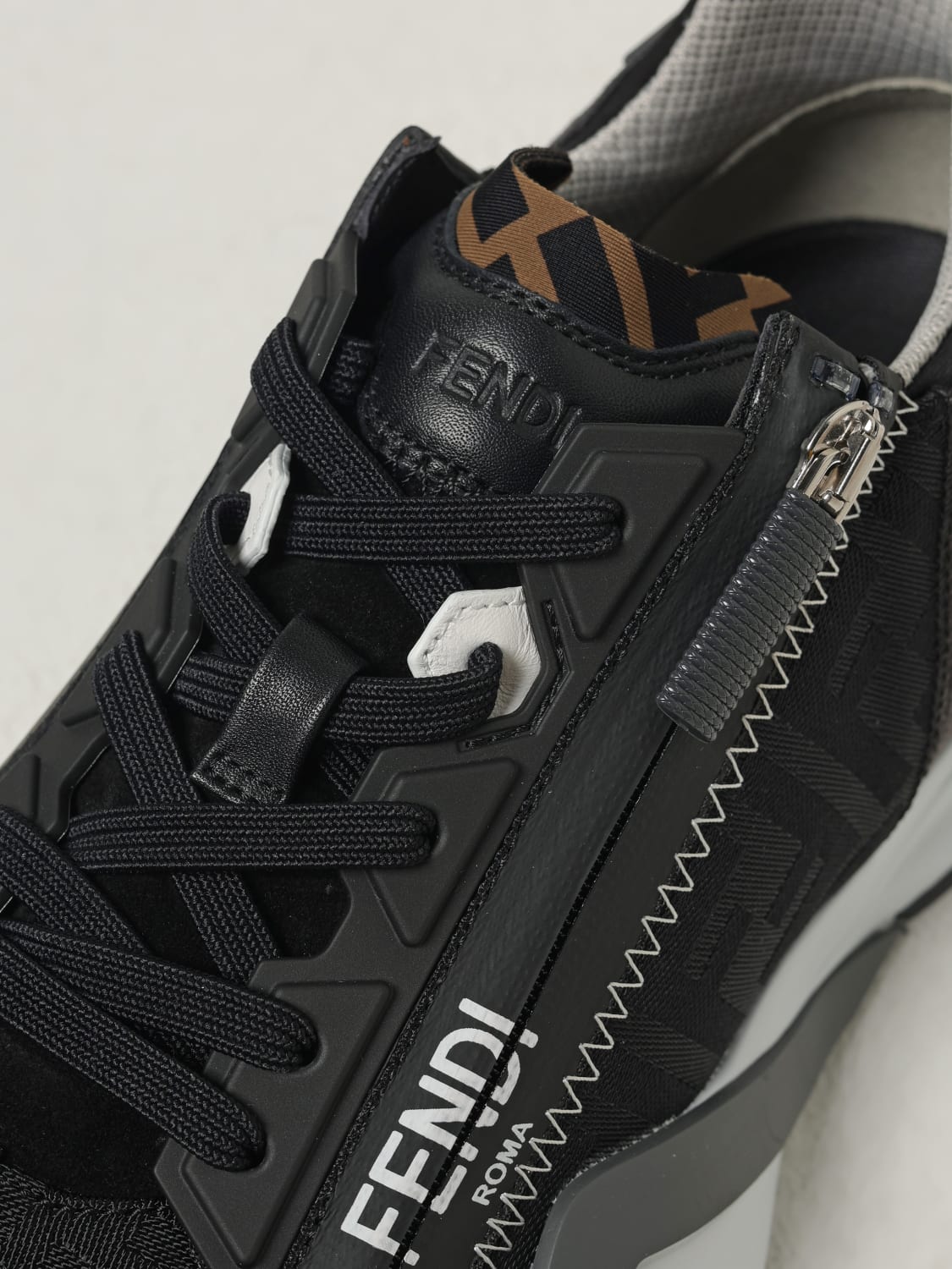 FENDI SNEAKERS: Sneakers herren Fendi, Schwarz - Img 4
