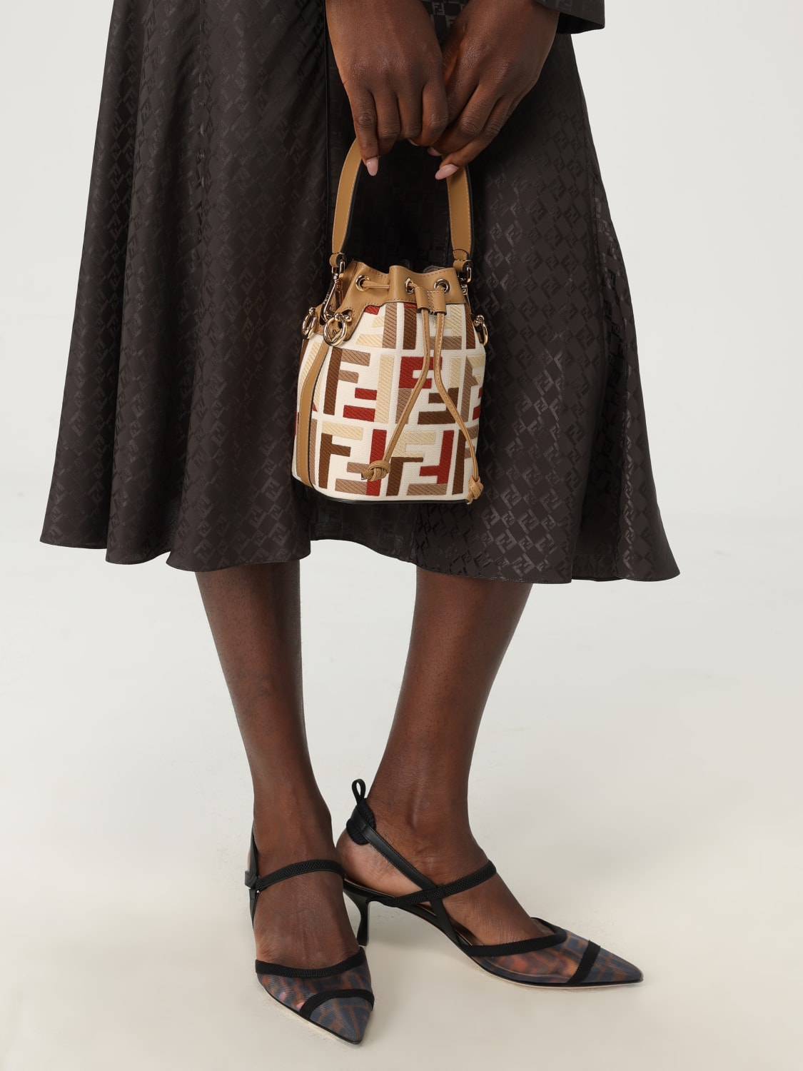 FENDI BORSA MINI: Borsa Mini Mon Tresor Fendi in canvas con ricamo FF multicolor, Beige - Img 2