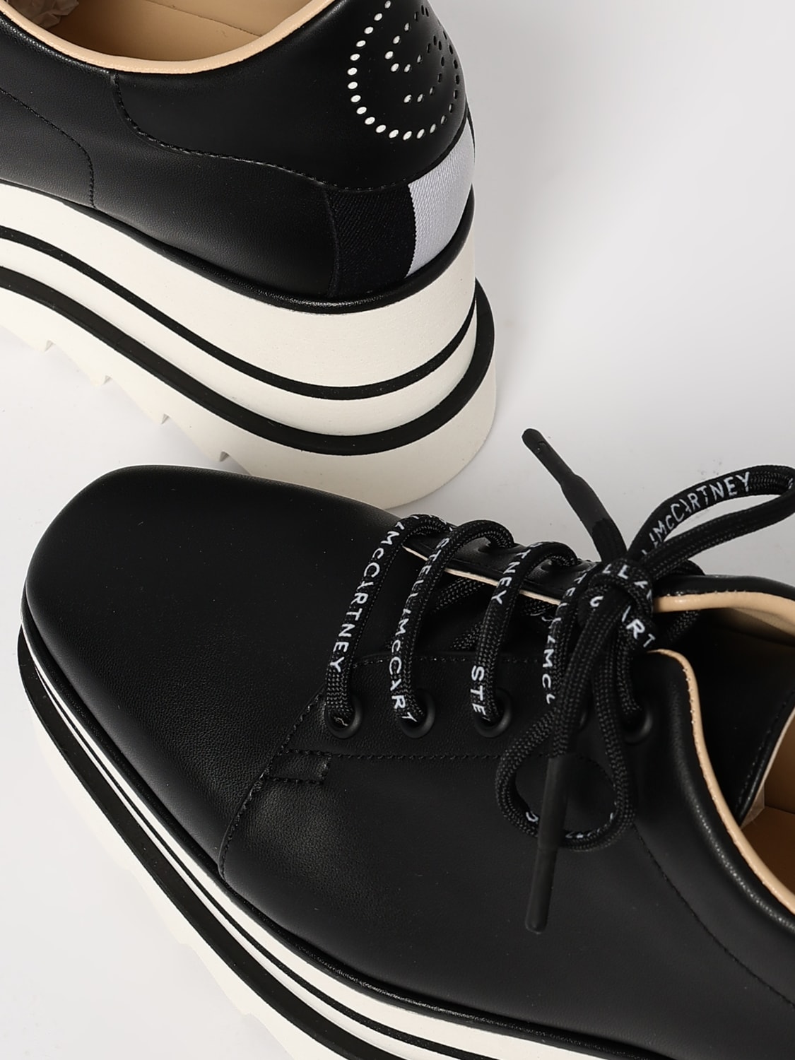 STELLA MCCARTNEY STRINGATE: Derby con zeppa Sneak-Elyse Stella McCartney in pelle sintetica , Nero - Img 4