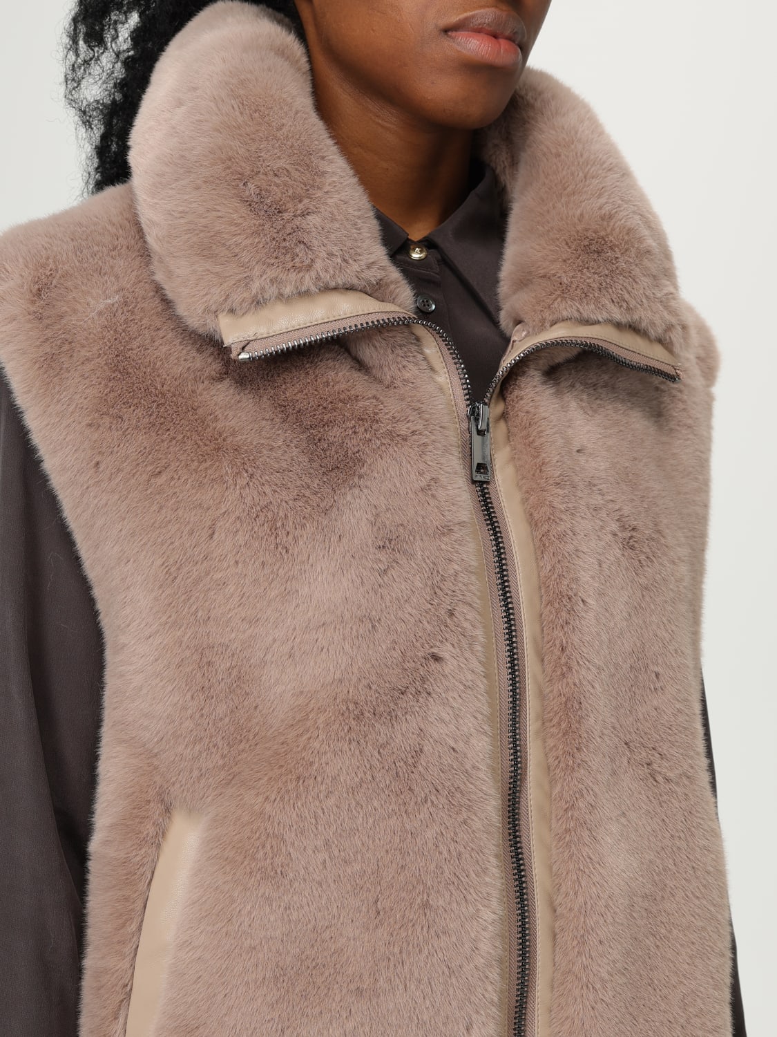 PINKO PELLICCIA: Gilet Pinko in pelliccia sintetica, Beige - Img 5
