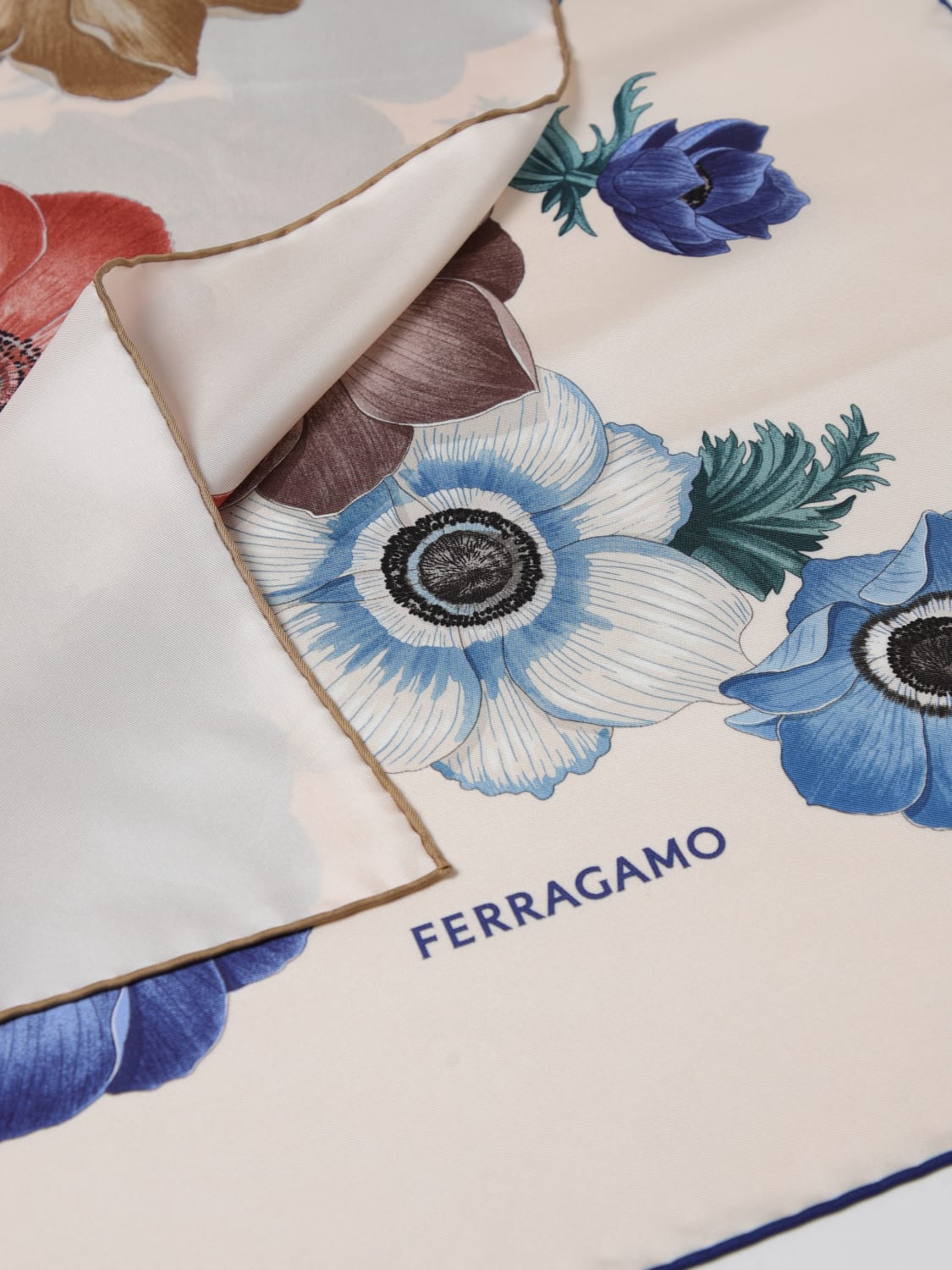 FERRAGAMO NECK SCARF: Neck scarf woman Ferragamo, Ivory - Img 3