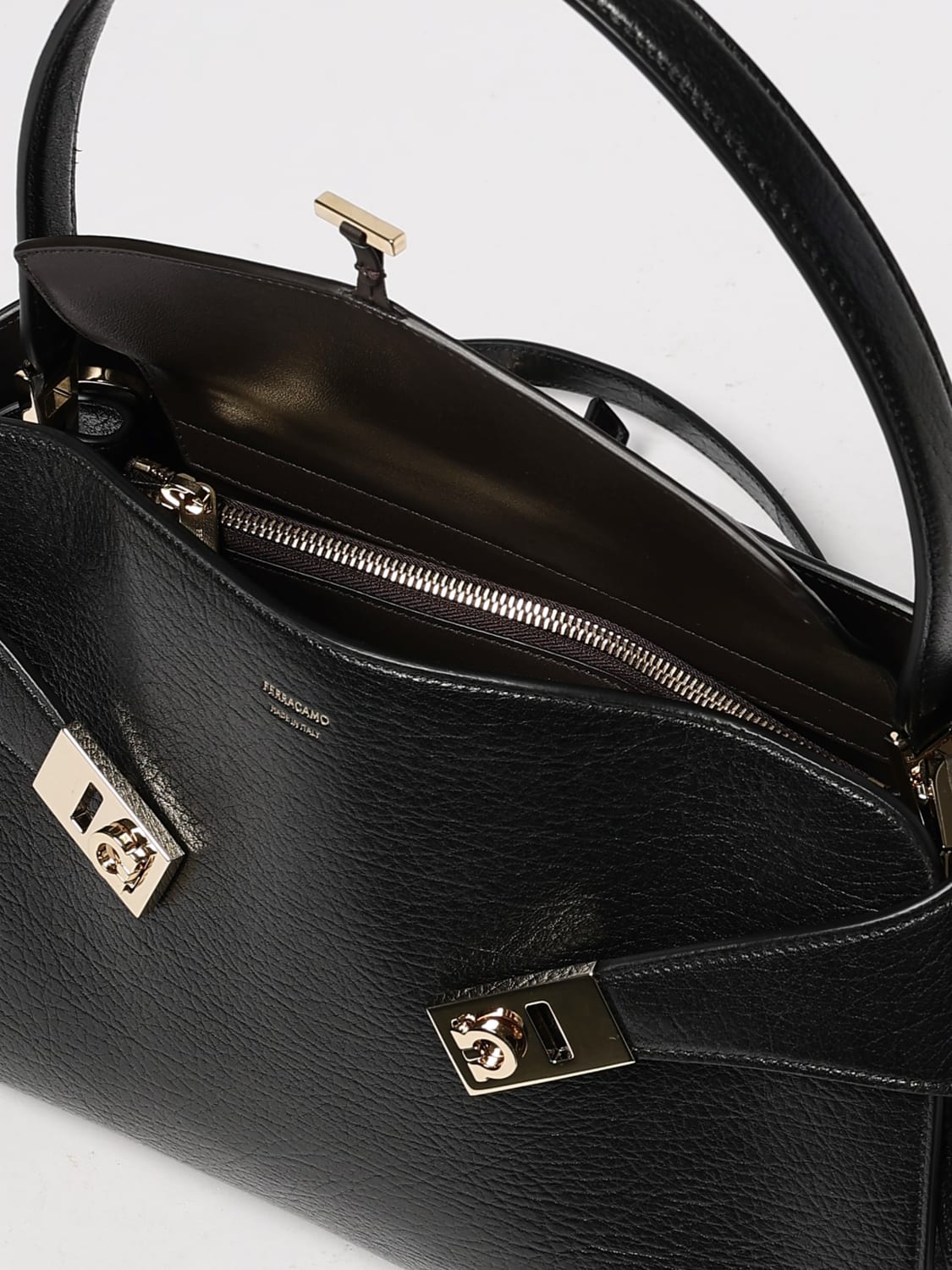 FERRAGAMO SAC PORTÉ ÉPAULE: Sac porté épaule femme Ferragamo, Noir - Img 5