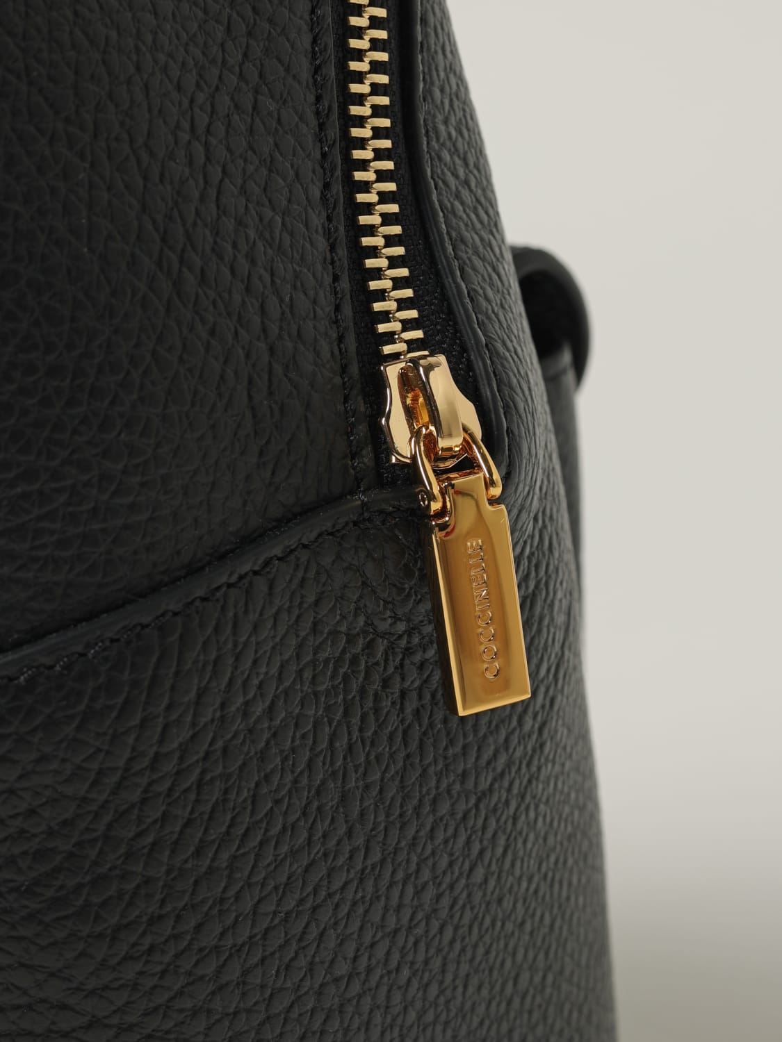 COCCINELLE RUCKSACK: Schultertasche damen Coccinelle, Schwarz - Img 3