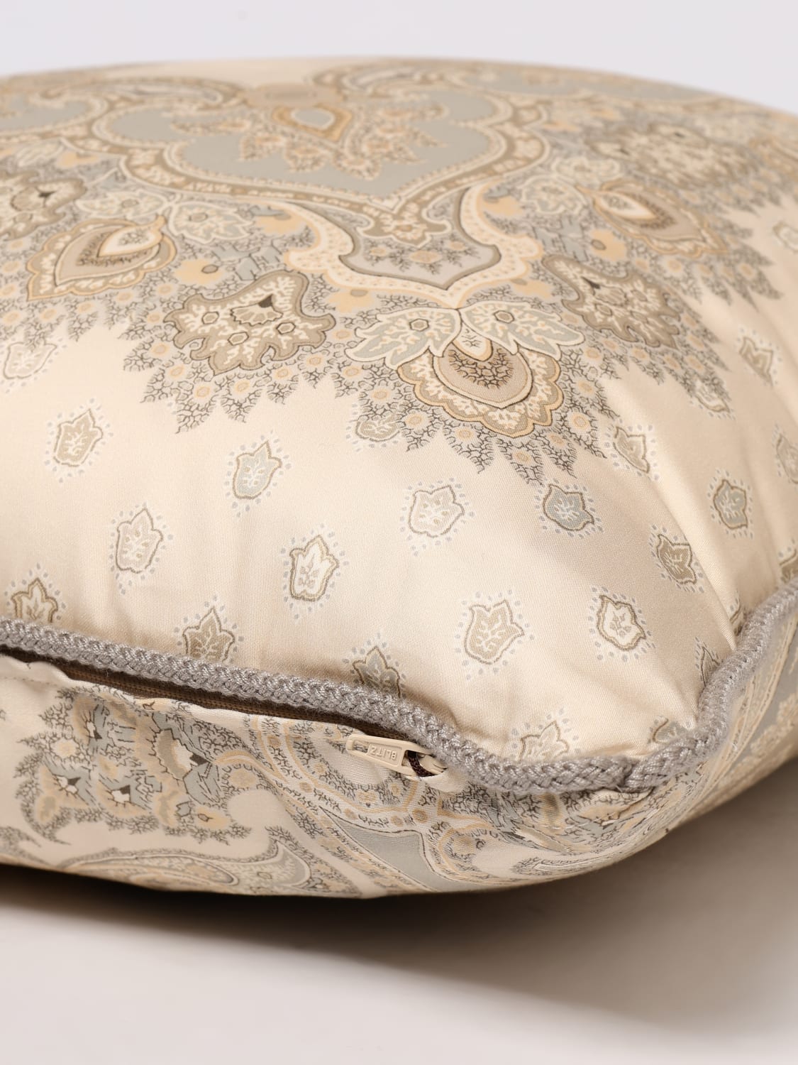 ETRO HOME COUSSINS: Coussins lifestyle Etro Home, Beige - Img 4