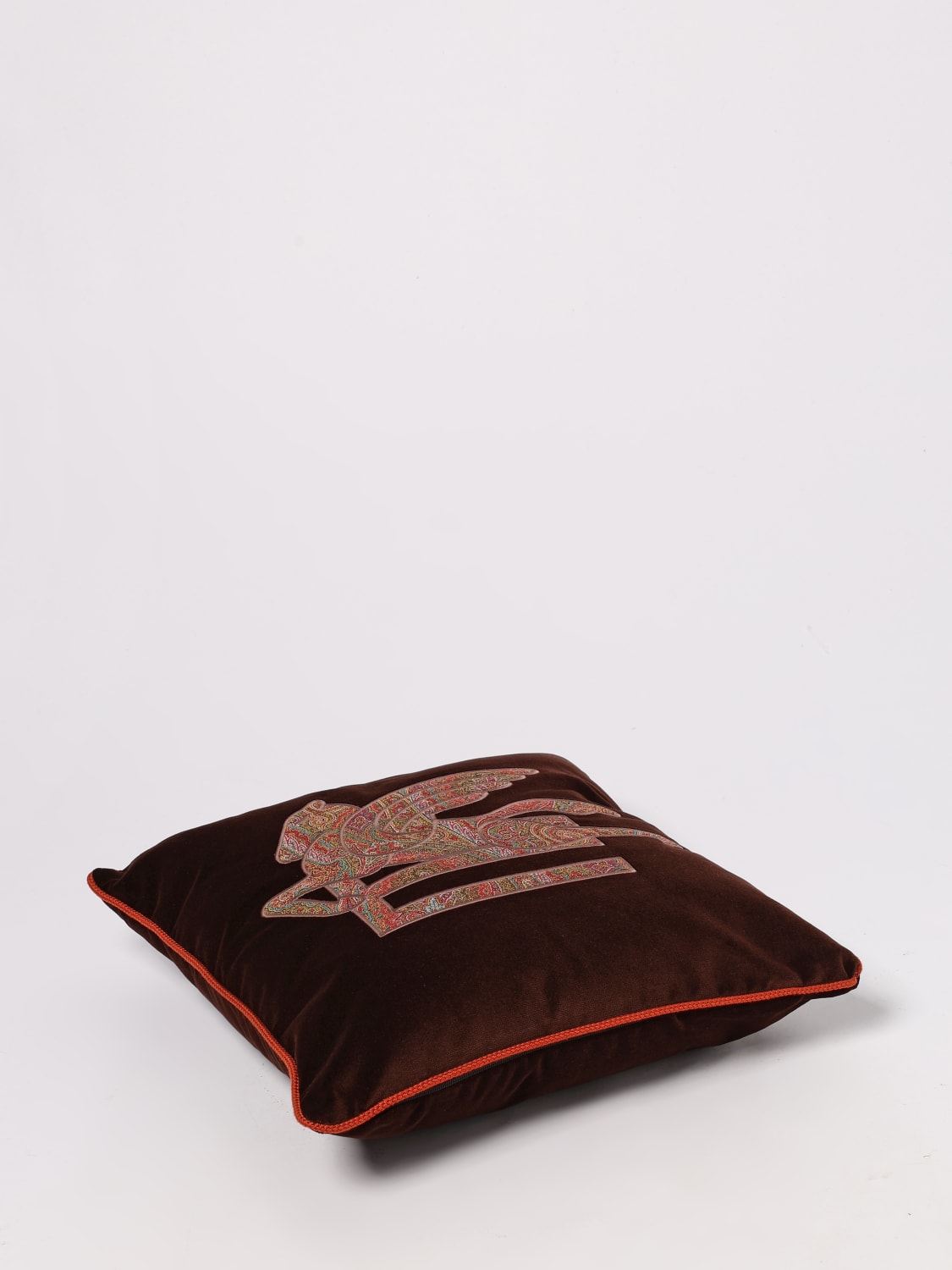 ETRO HOME CUSHIONS: Cushions lifestyle Etro Home, Brown - Img 3