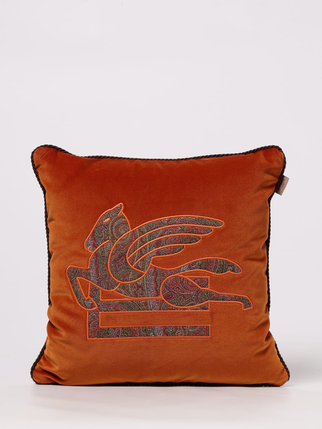 ETRO HOME CUSHIONS: Cushions lifestyle Etro Home, Brick Red - Img 1