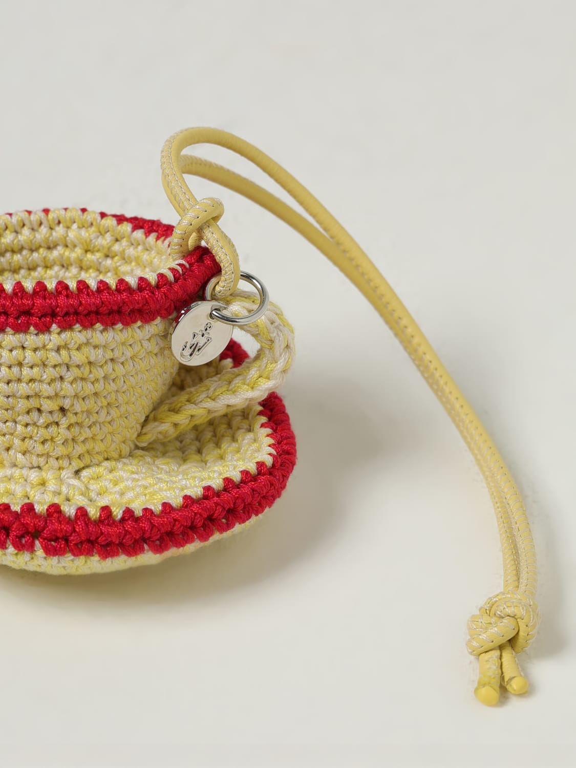 JW ANDERSON PORTACHIAVI: Portachiavi Teacup JW Anderson in cotone crochet e pelle , Giallo - Img 2