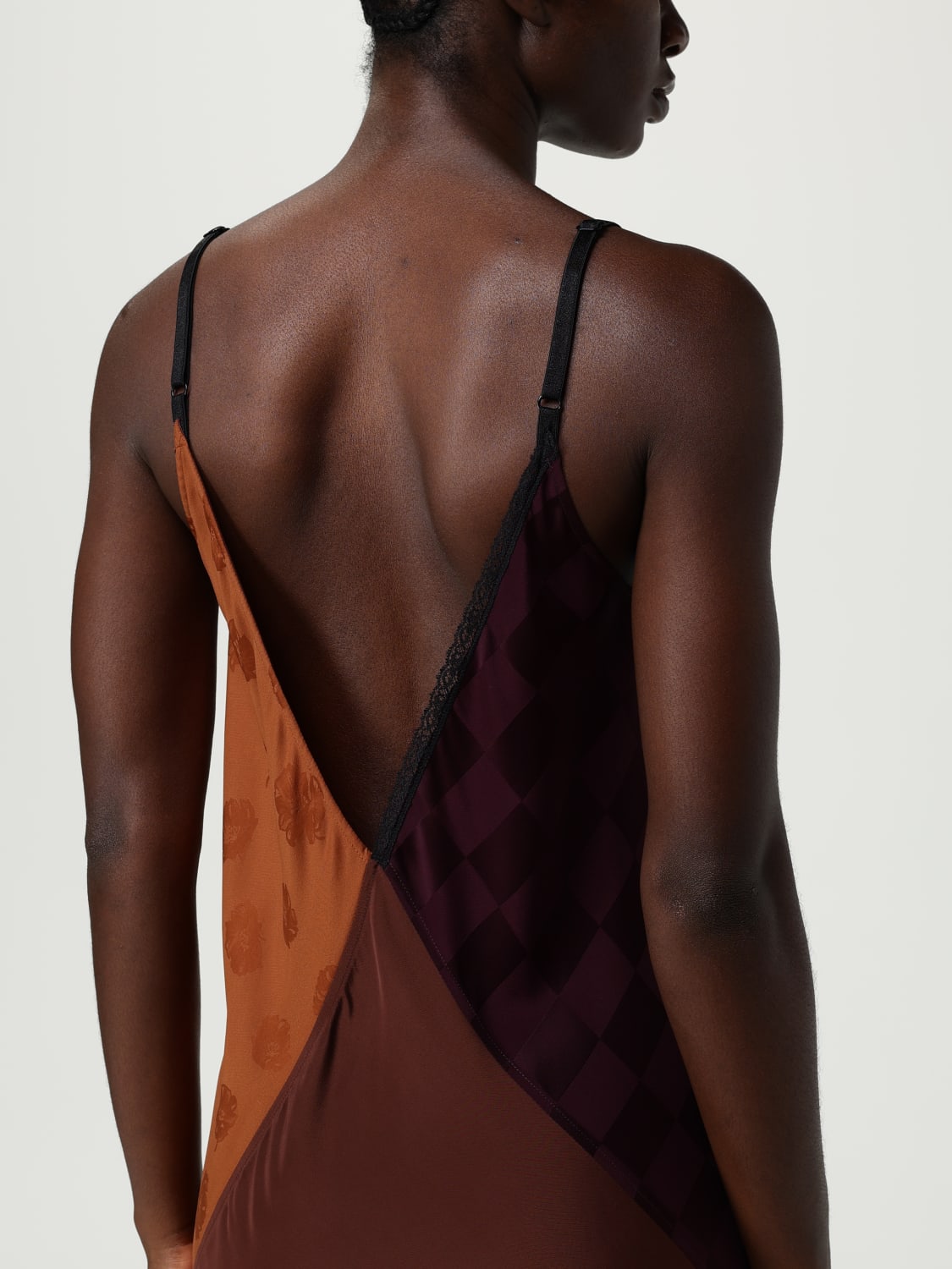 MOSCHINO COUTURE ABITO: Abito Moschino Couture in raso con inserti in pizzo , Marrone - Img 5