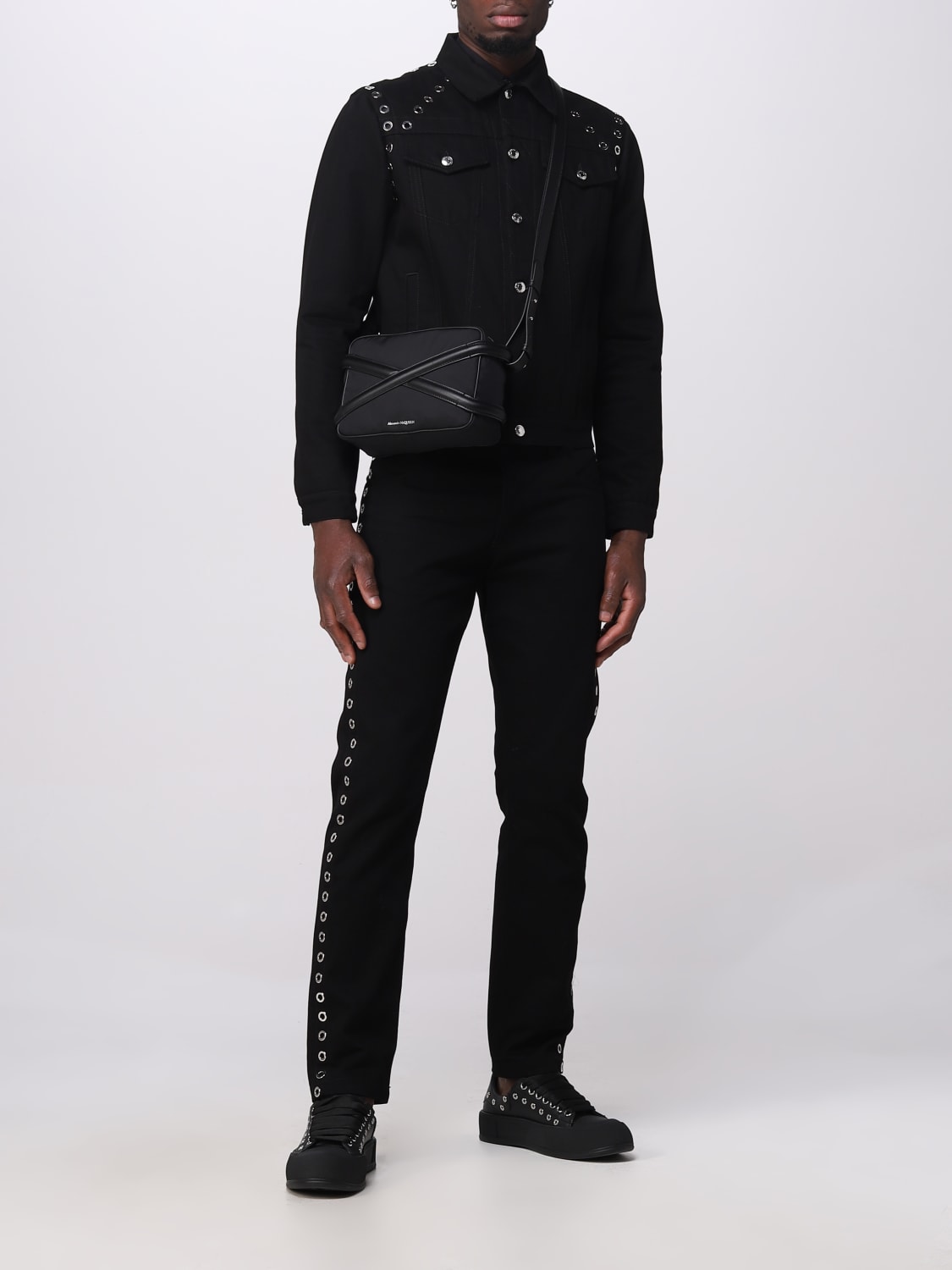 ショルダーバッグ ALEXANDER MCQUEEN Men Shoulder bag Black 7262921AALD 1000 alexander mcqueen SHOULDER BAG (7262921AALD 1000) (alexander