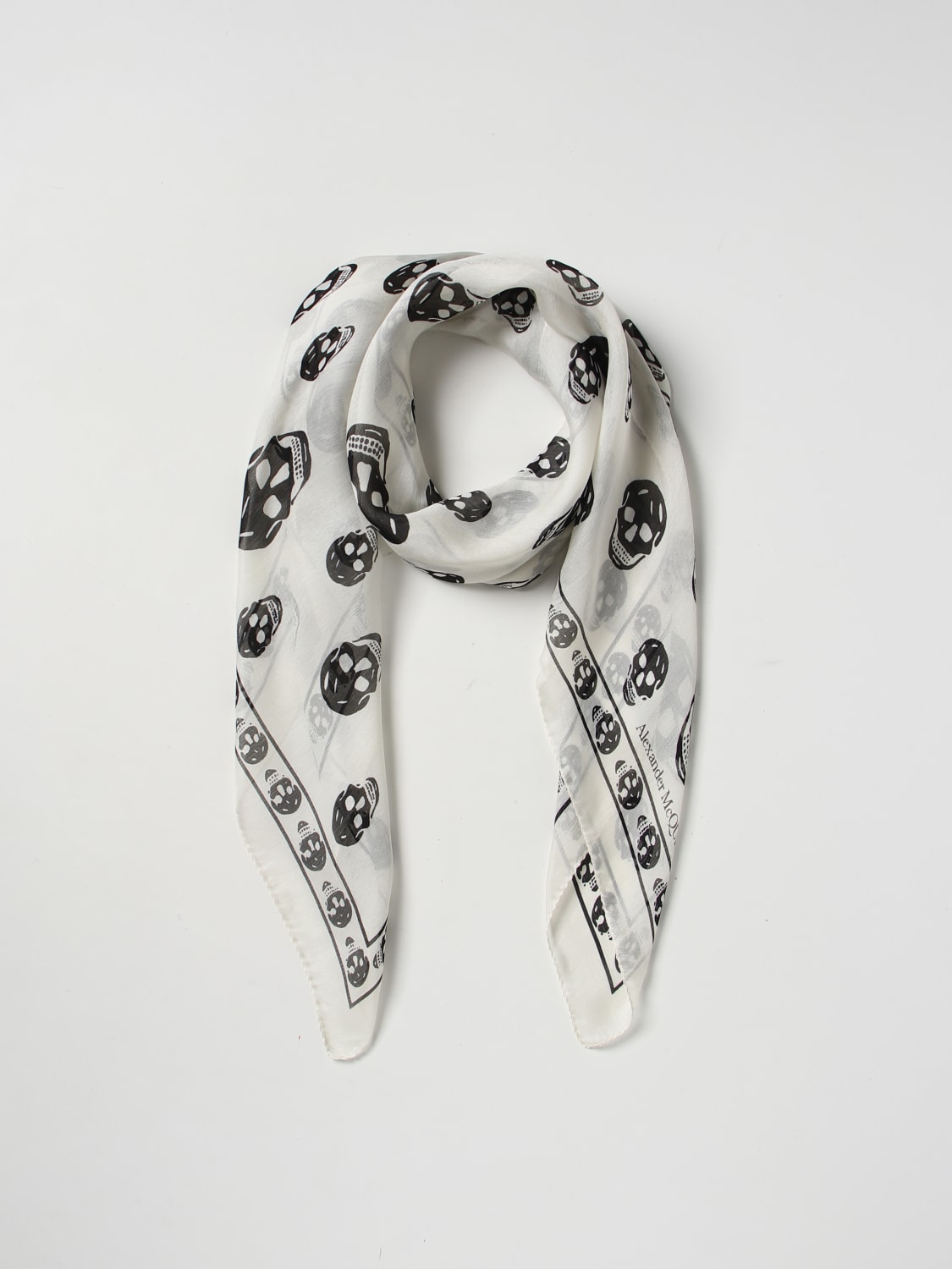 MCQUEEN: Skull scarf in silk - White | McQueen scarf