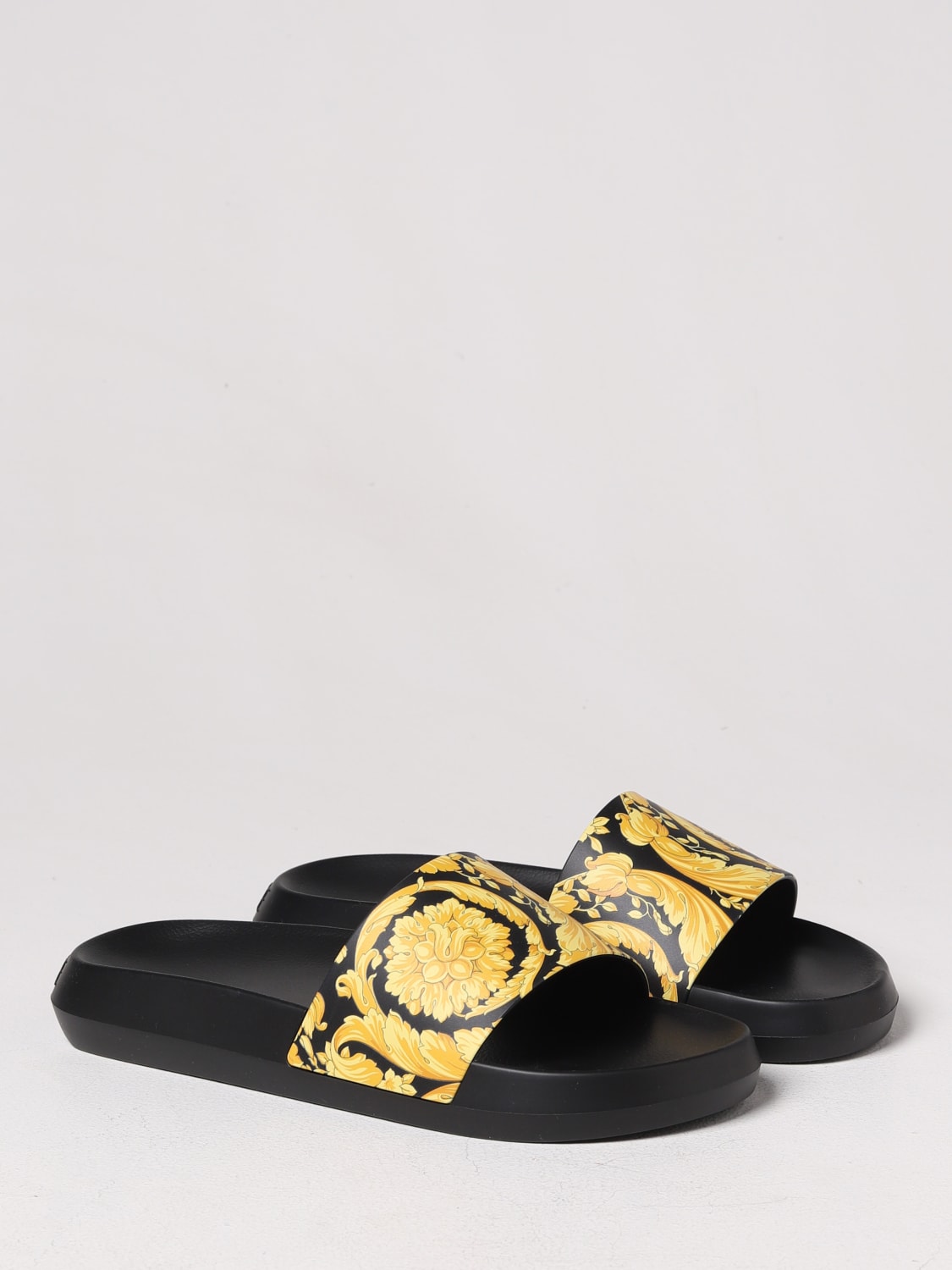 VERSACE：シューズ メンズ - ブラック | GIGLIO.COMオンラインのVersace サンダル 10087341A06250