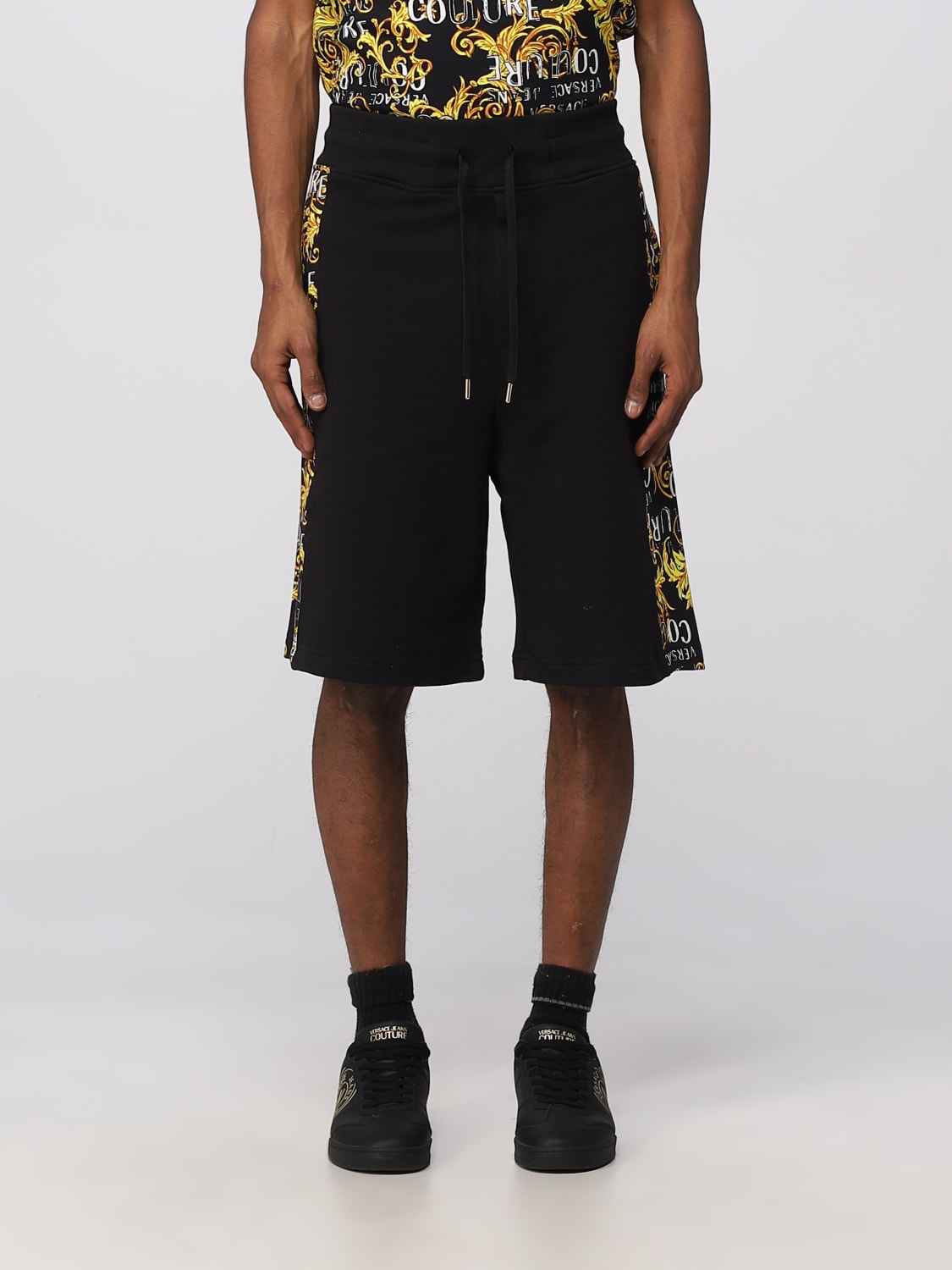 VERSACE JEANS COUTURE SHORT: Versace Jeans Couture cotton shorts, Gold - Img 1