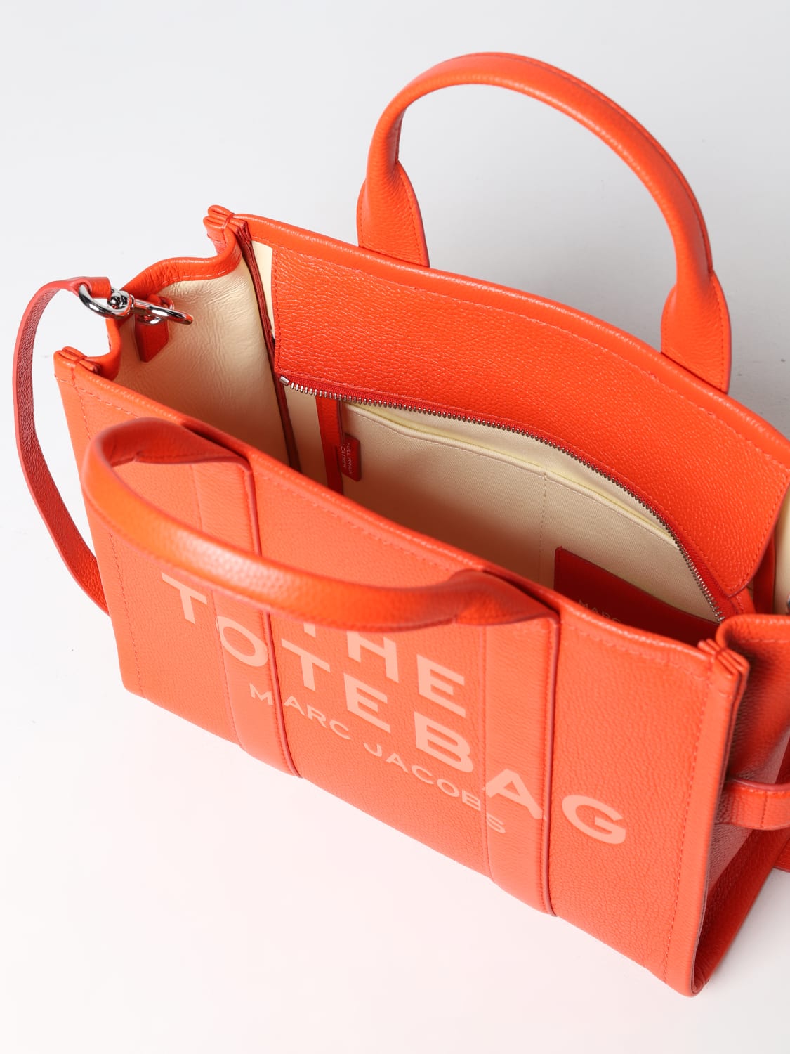 MARC JACOBS TOTE BAG: Marc Jacobs The Tote Bag in grained leather, Orange - Img 4