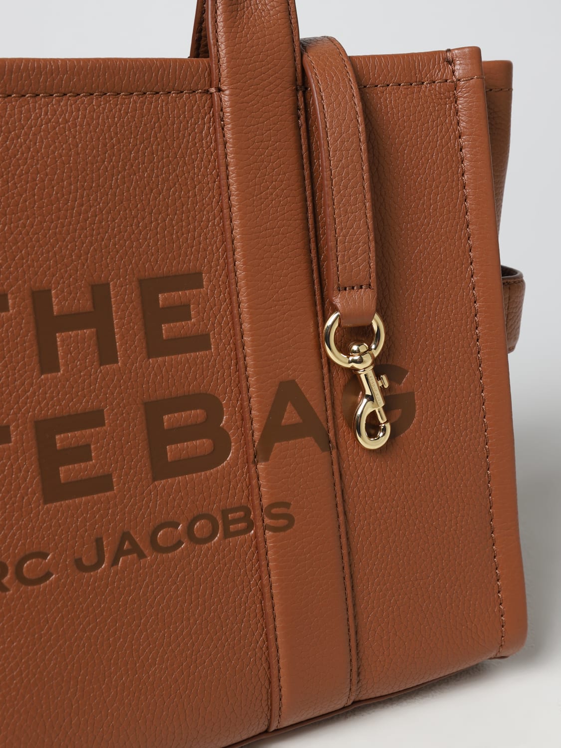 MARC JACOBS BORSA TOTE: Borsa The Tote Bag Marc Jacobs in pelle a grana, Marrone - Img 3