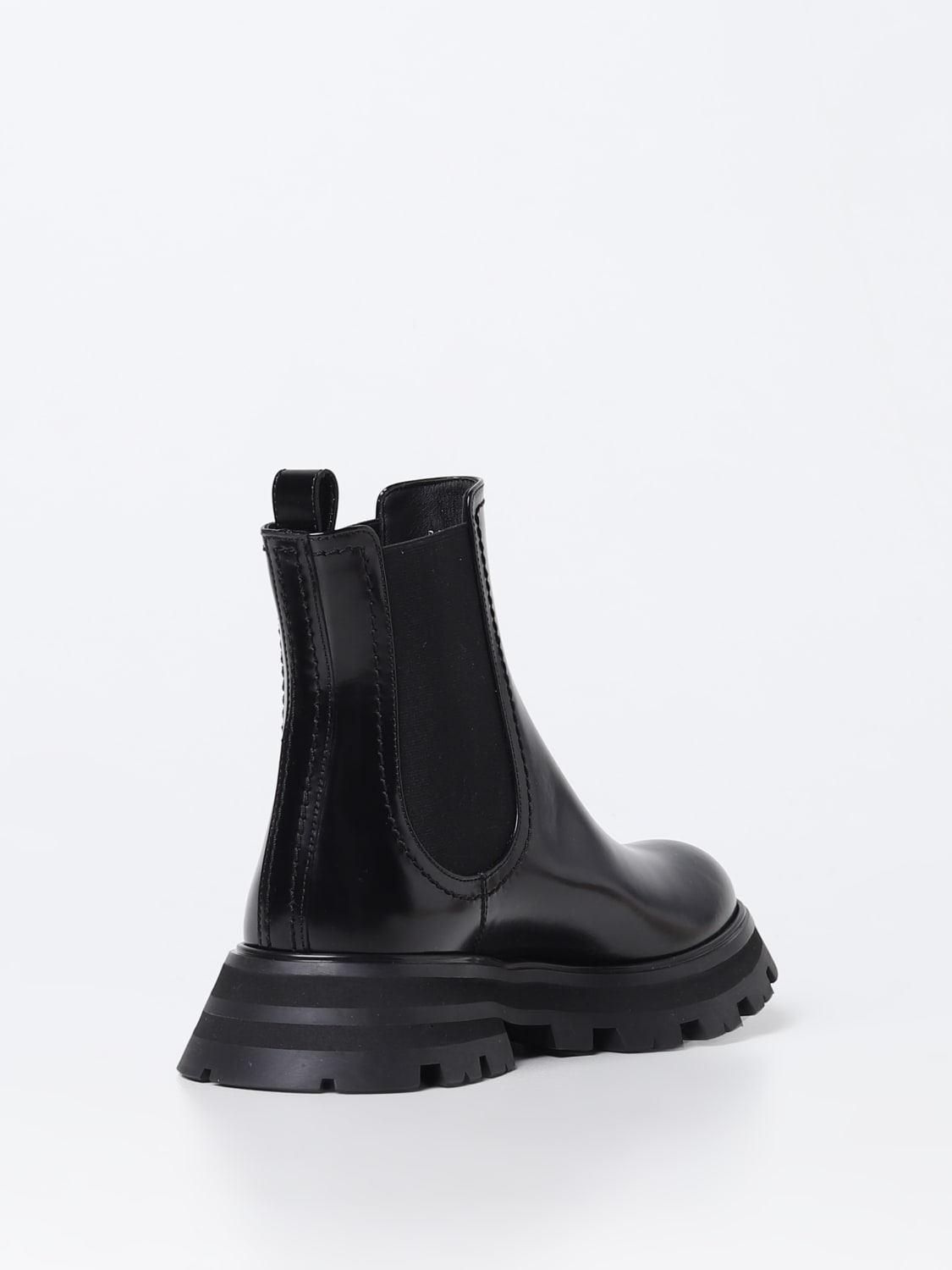 MCQUEEN FLAT ANKLE BOOTS: McQueen ankle boots in brushed leather, Black - Img 3