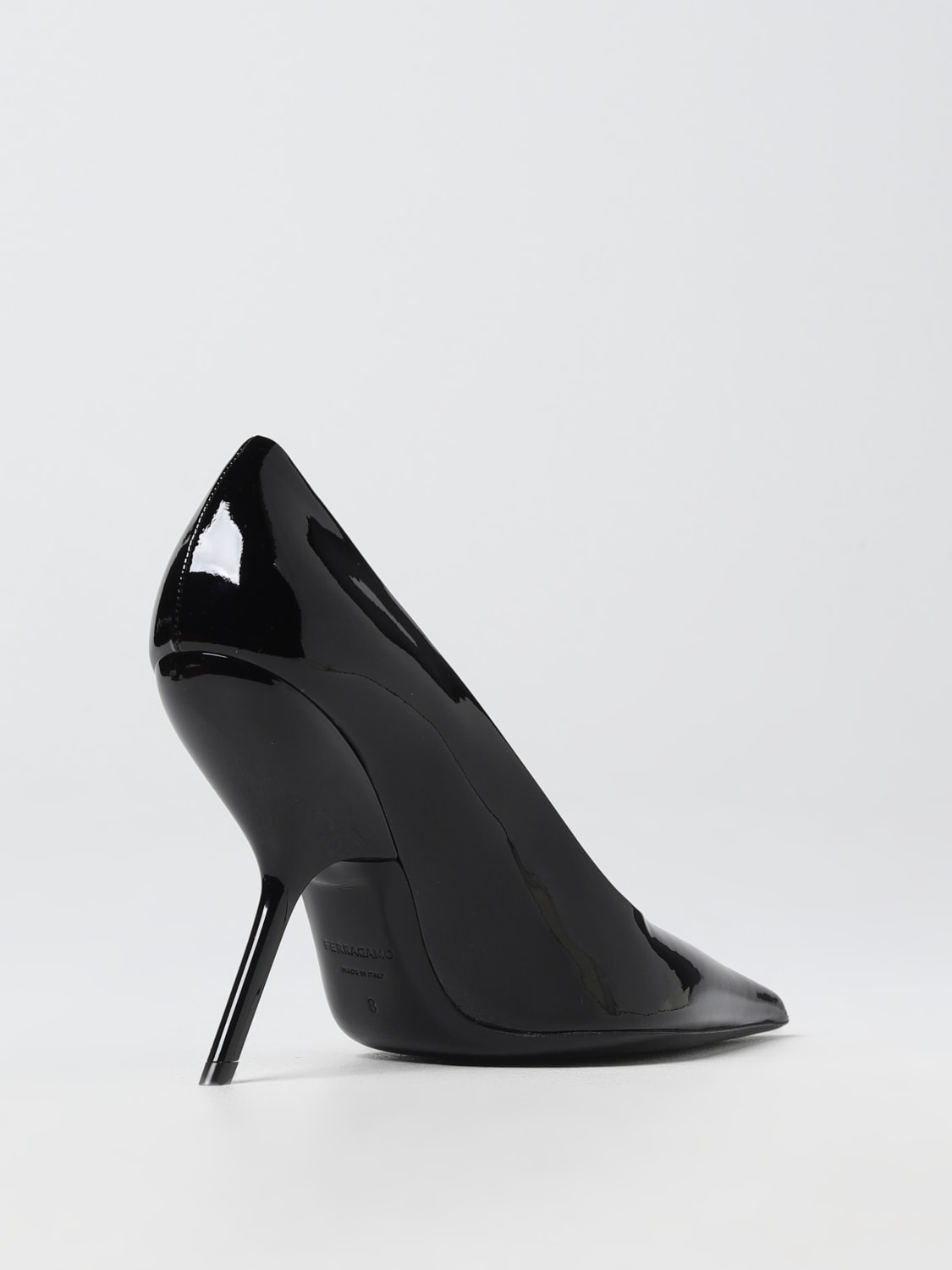 FERRAGAMO PUMPS: Ferragamo Eva patent pumps, Black - Img 3