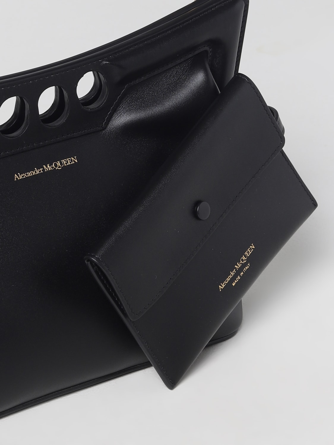 ショルダーバッグ・ポシェット ALEXANDER MCQUEEN Women Shoulder Bags 7430911BLGN1000 Black 23658209_55308858_600.jpg