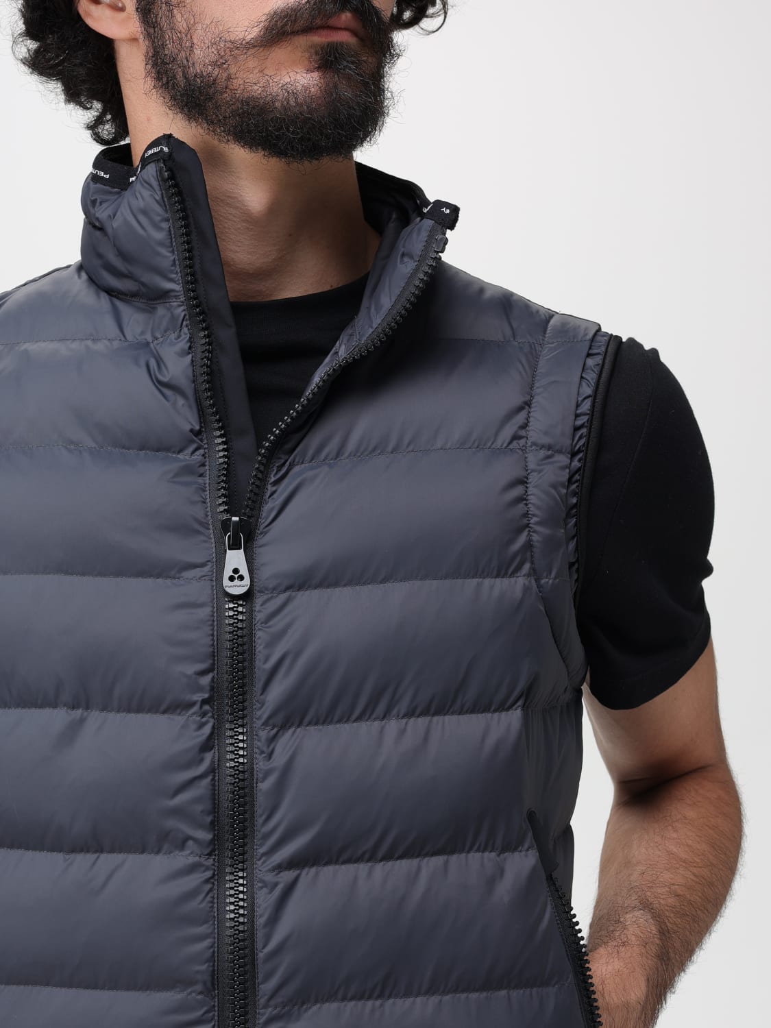 Peuterey Outlet Gilet in nylon trapuntato Grigio Gilet Peuterey PEU375001181503 online su GIGLIO.COM