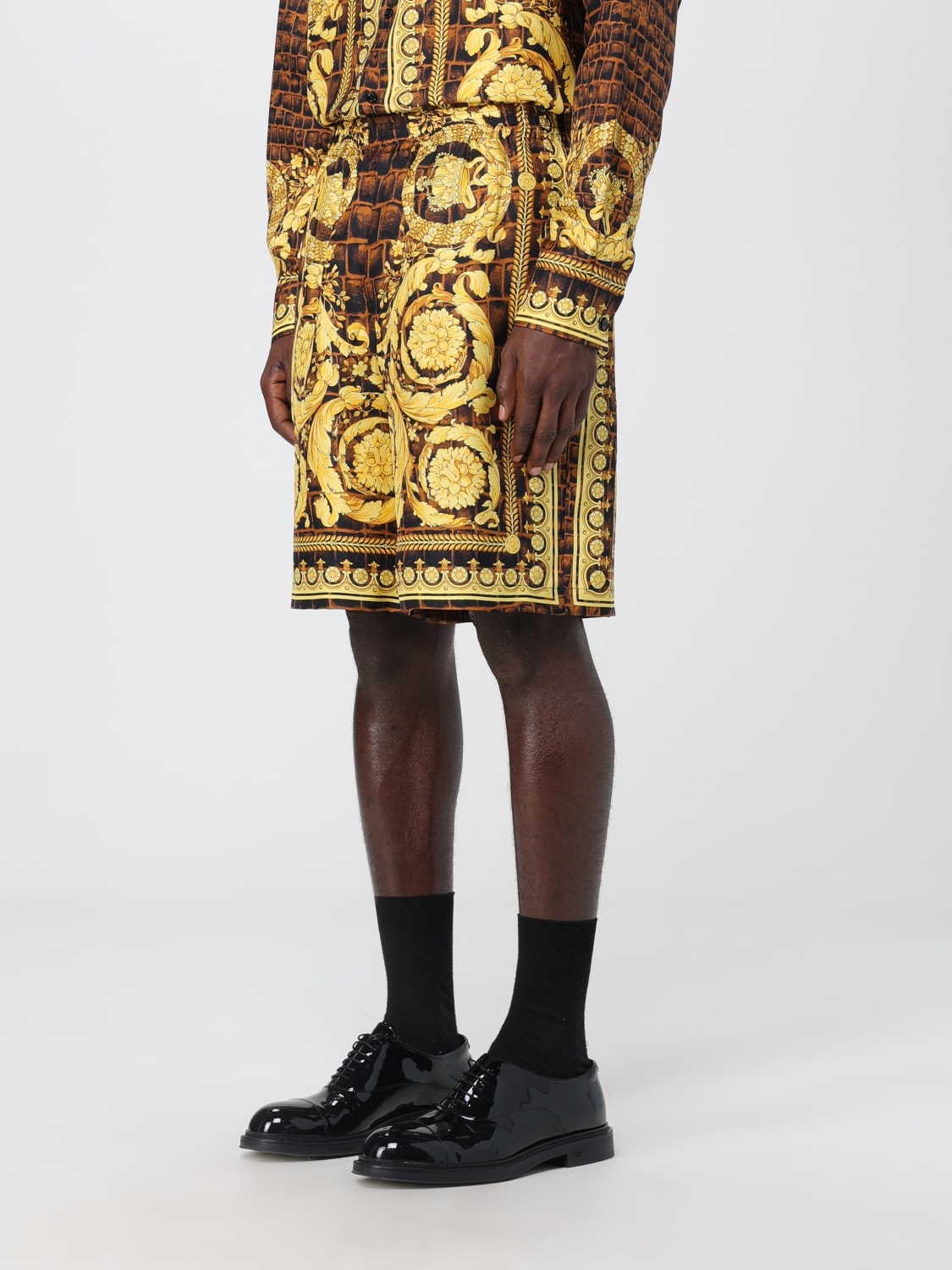 VERSACE SHORT: Versace silk shorts with Baroccodile print, Multicolor - Img 4