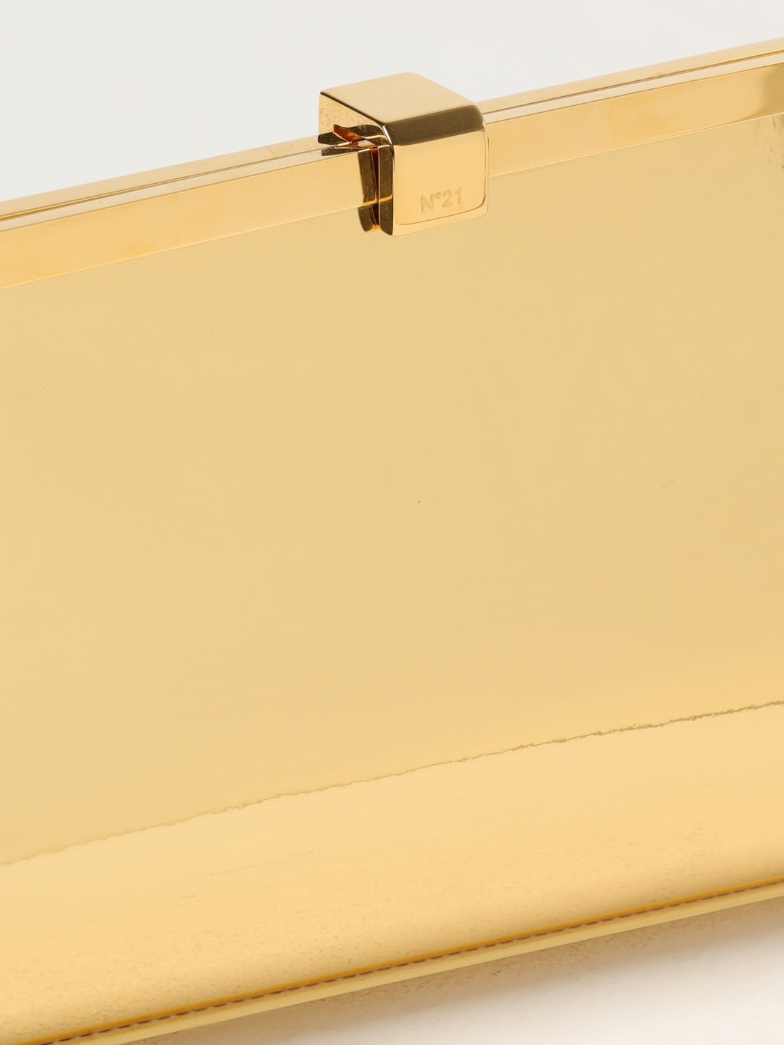 N° 21 SHOULDER BAG: N° 21 Jeanne bag in laminated patent leather, Gold - Img 3