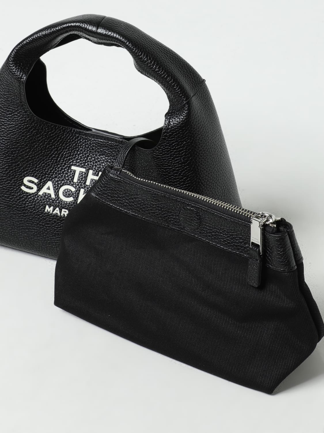 MARC JACOBS: The Sack Bag in grained leather - Black | Marc
