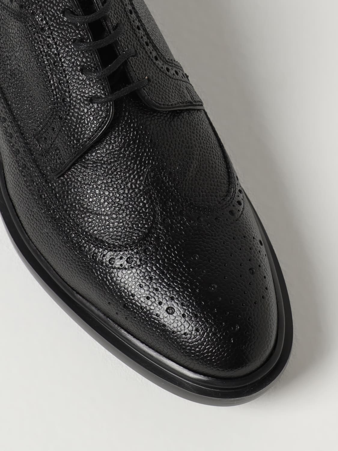 THOM BROWNE BROGUE SHOES: Thom Browne derby shoes in grained leather, Black - Img 4