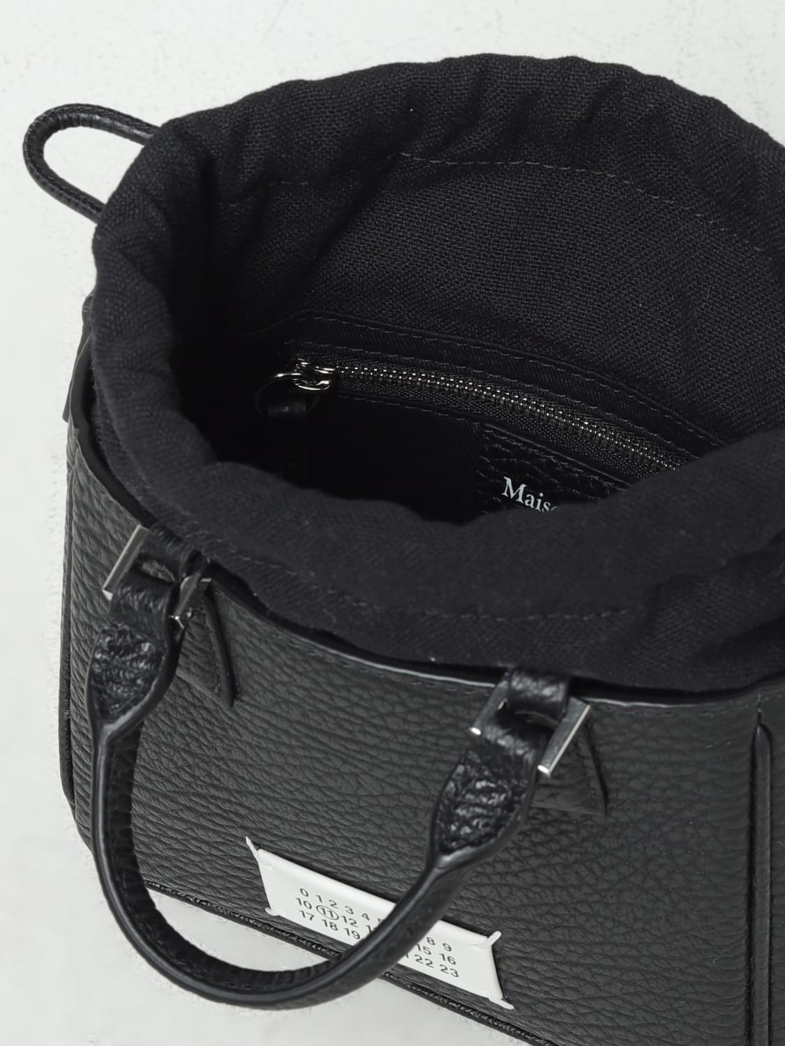 MAISON MARGIELA: Shoulder bag woman - Black | Maison