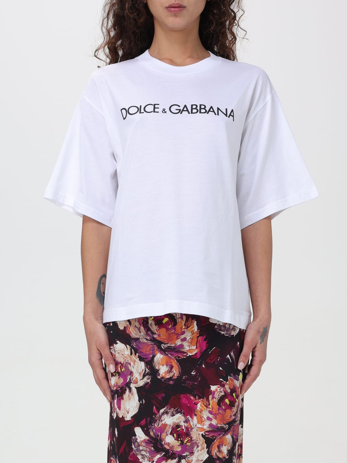 Tシャツ・カットソー DOLCE  GABBANA Women Tunic Tops F8U10TG7H4P W0800 WHITE Short-sleeved cotton T-shirt with Dolce&Gabbana lettering in