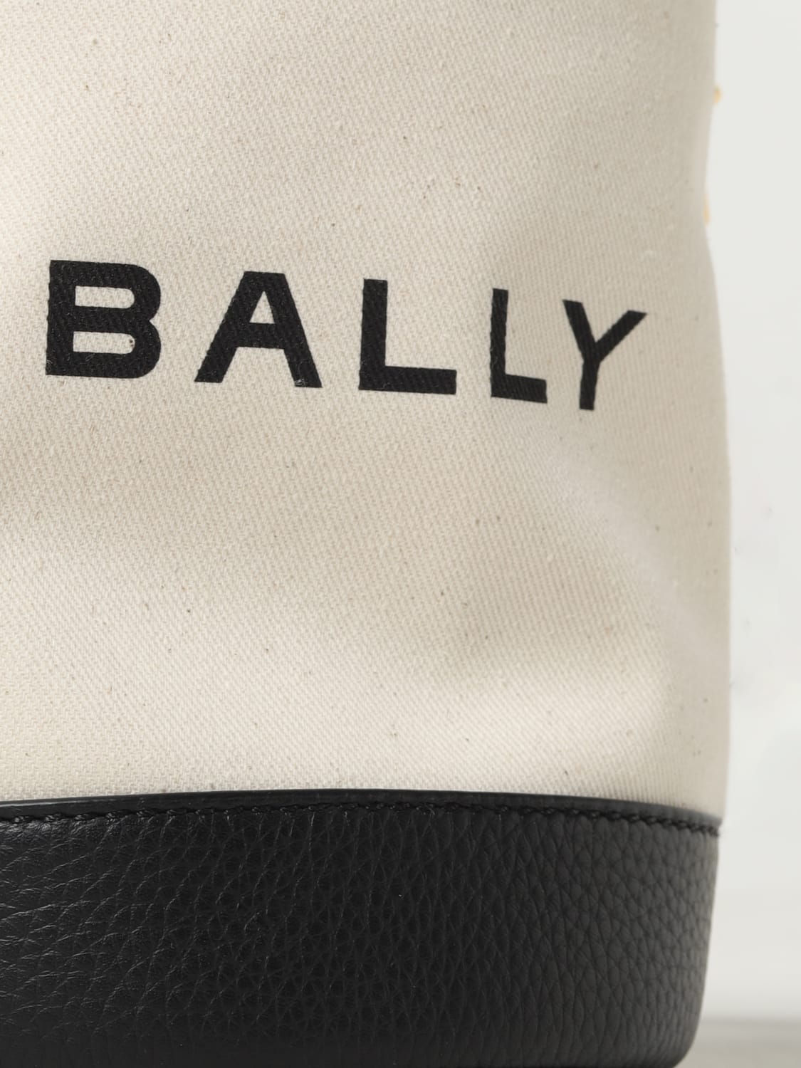 BALLY BORSA MINI: Borsa 8 Hours mini Bally in canvas e pelle, Sabbia - Img 3