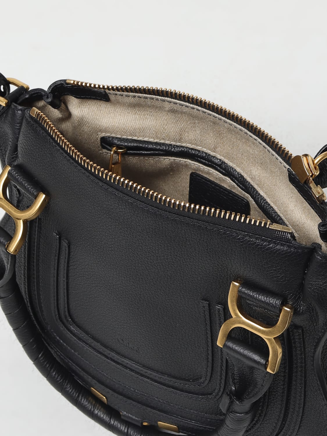 ハンドバッグ CHLOE Woman Handbag Black C22AS628I31 001 Small Marcie bag in shiny leather CHLOE C22AS628I31 001