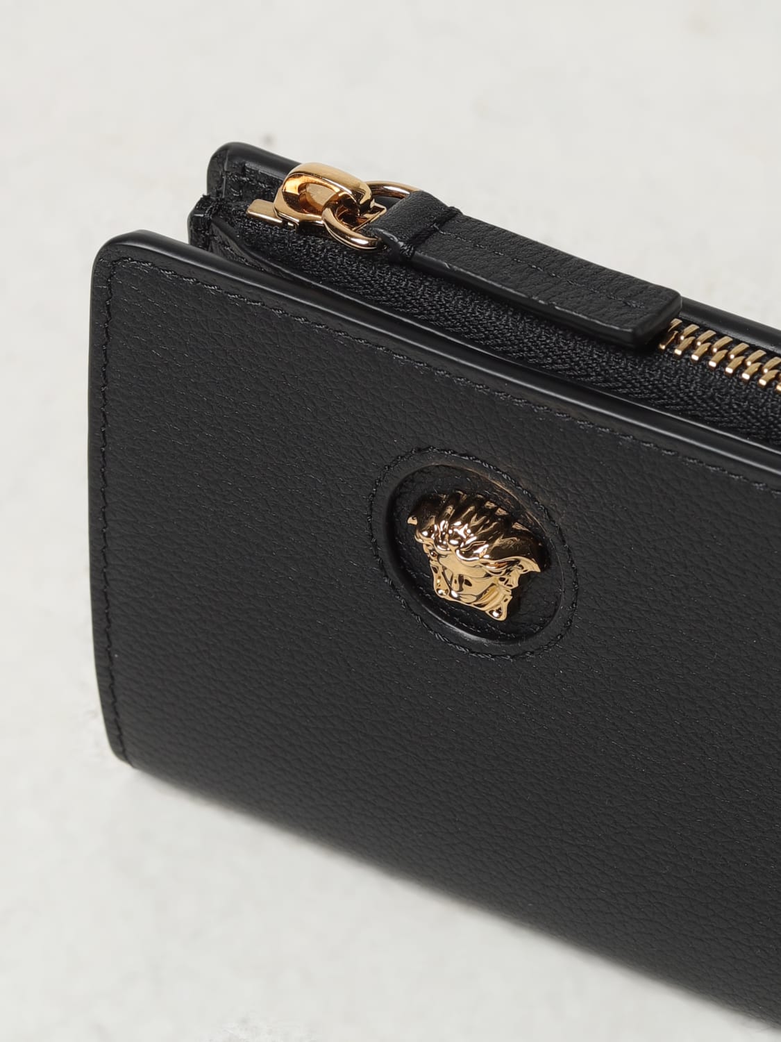 VERSACE ヴェルサーチ 二つ折り財布 小銭入れ付き メデューサ