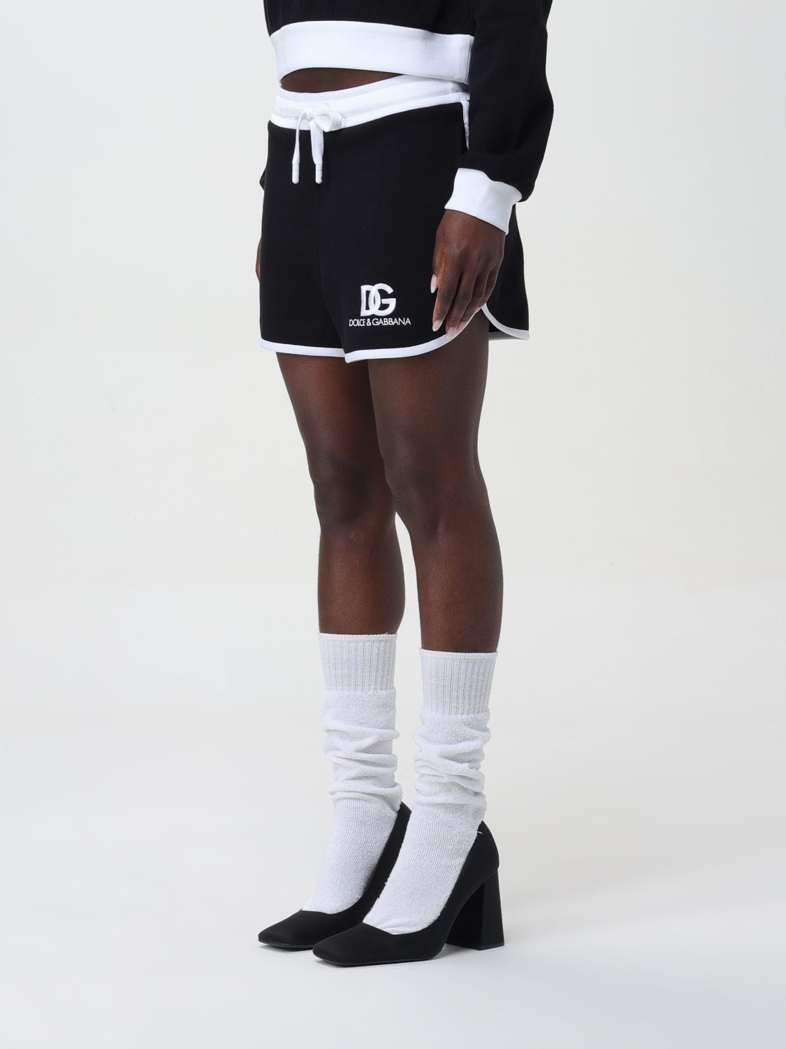 ショートパンツ DOLCE & GABBANA Woman Short Black FTC2SZGDB6F N0000 Wool gabardine shorts in Black for Women | Dolce&Gabbana® US